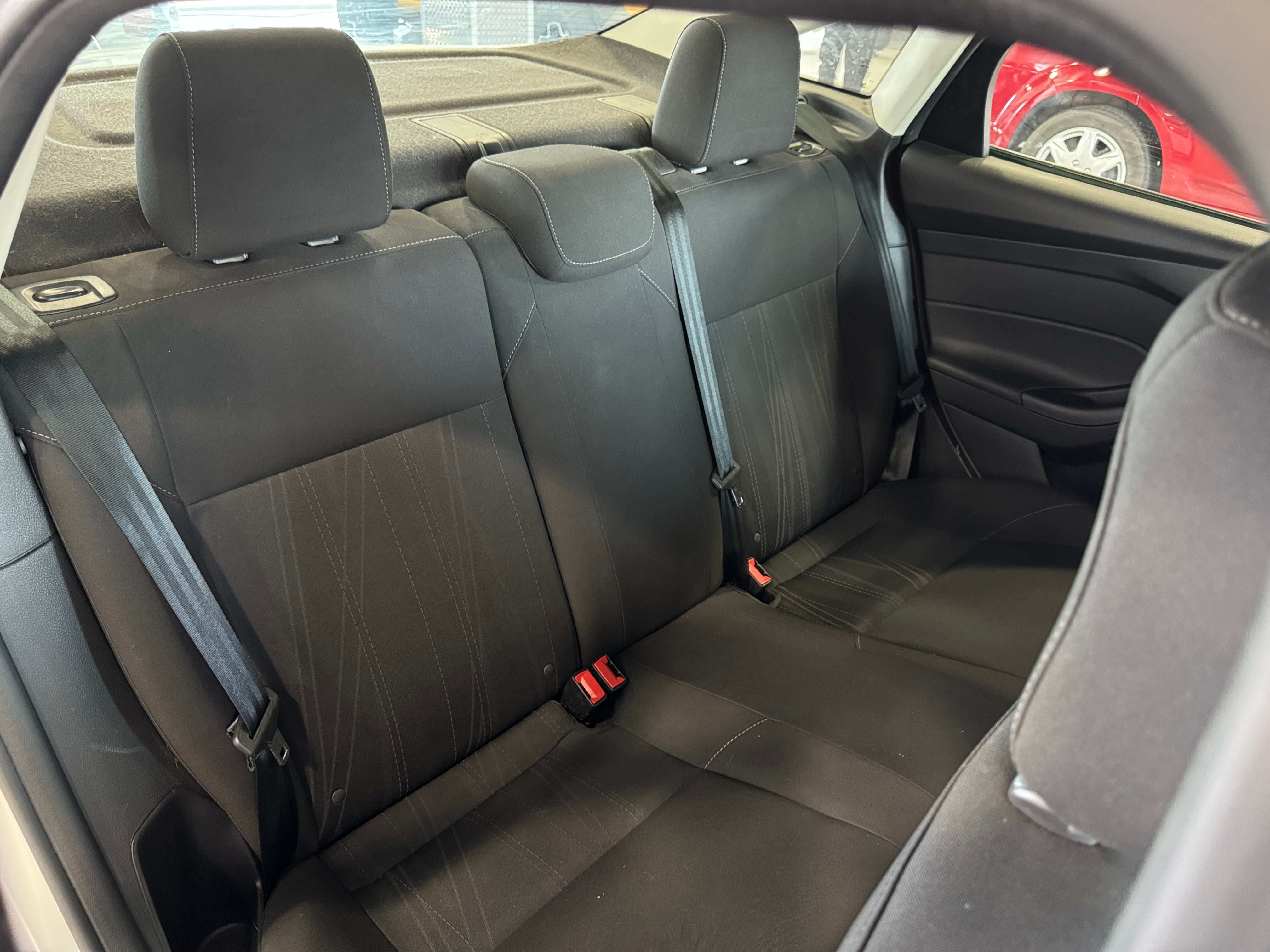 2018 Ford Focus SE 6