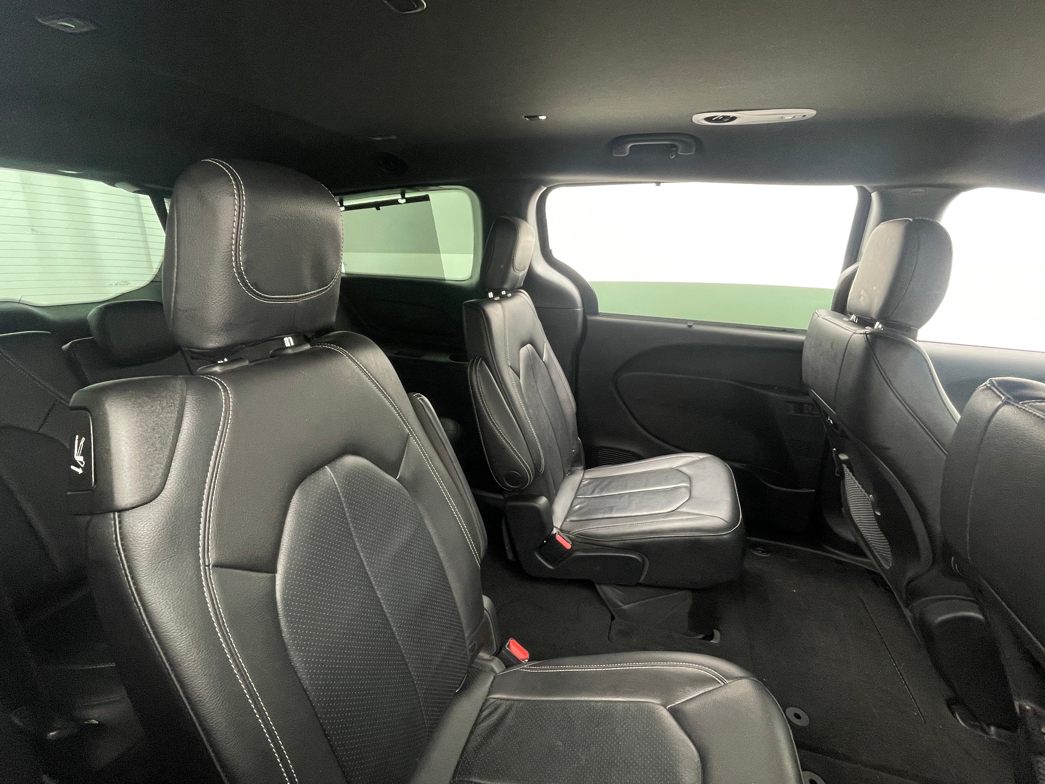2022 Chrysler Pacifica Touring L 5
