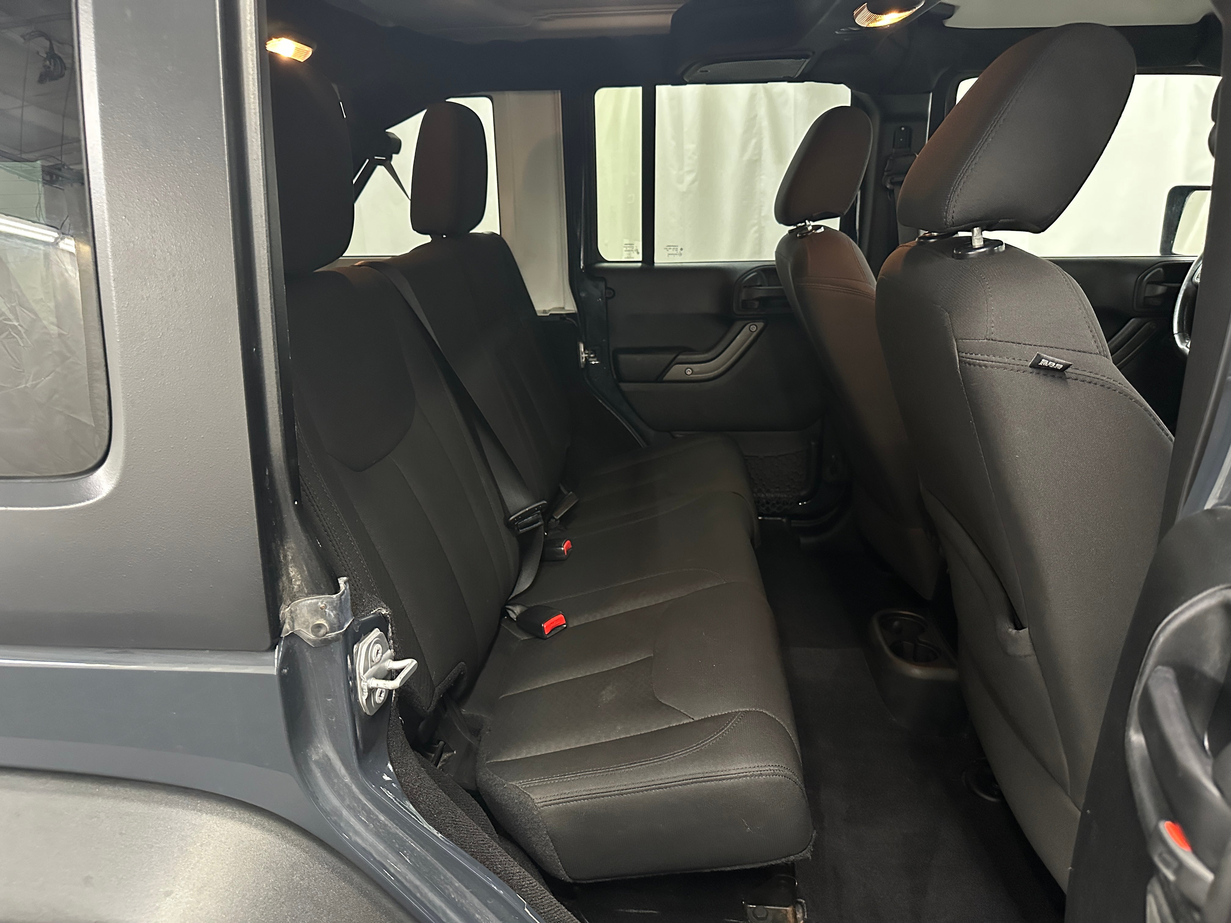 2017 Jeep Wrangler Unlimited Sport S 6