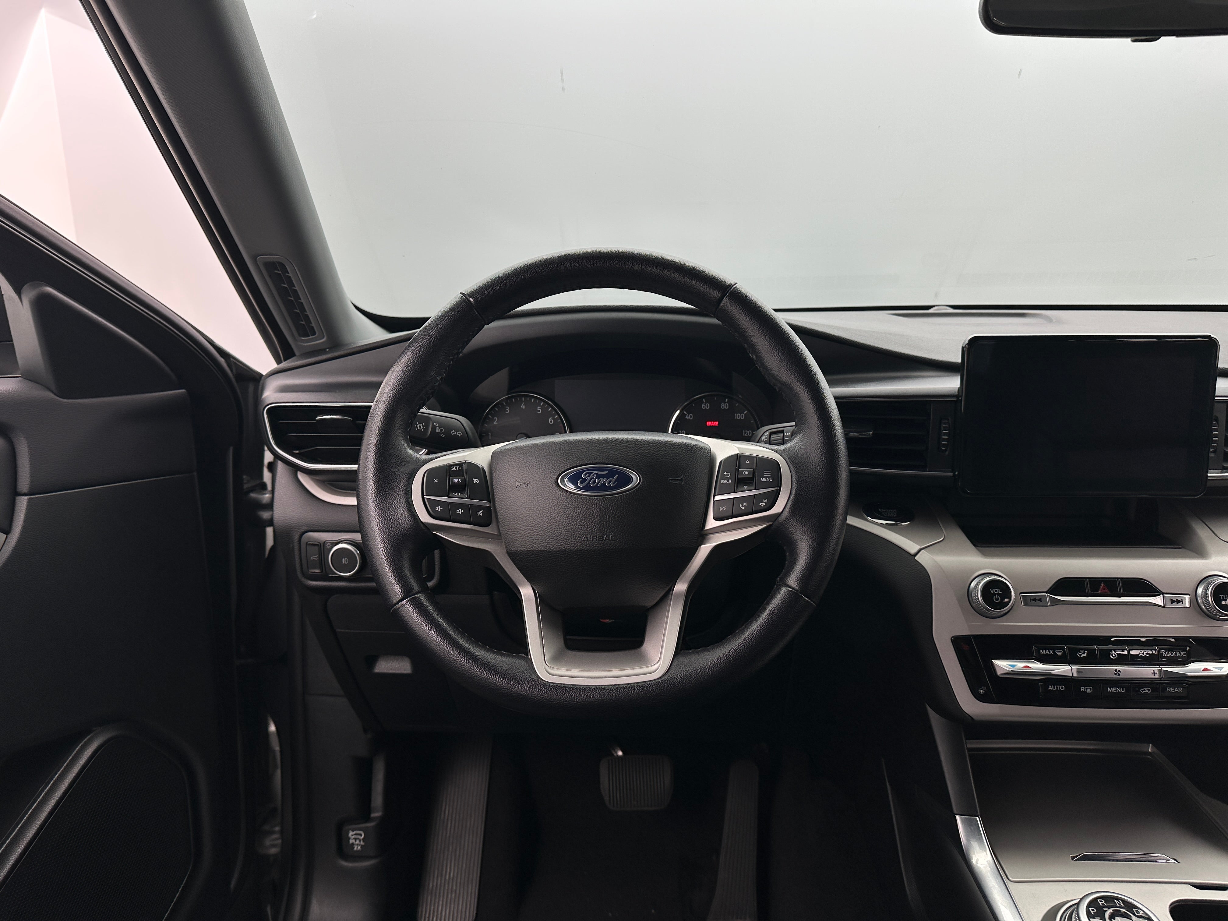 2023 Ford Explorer XLT 5