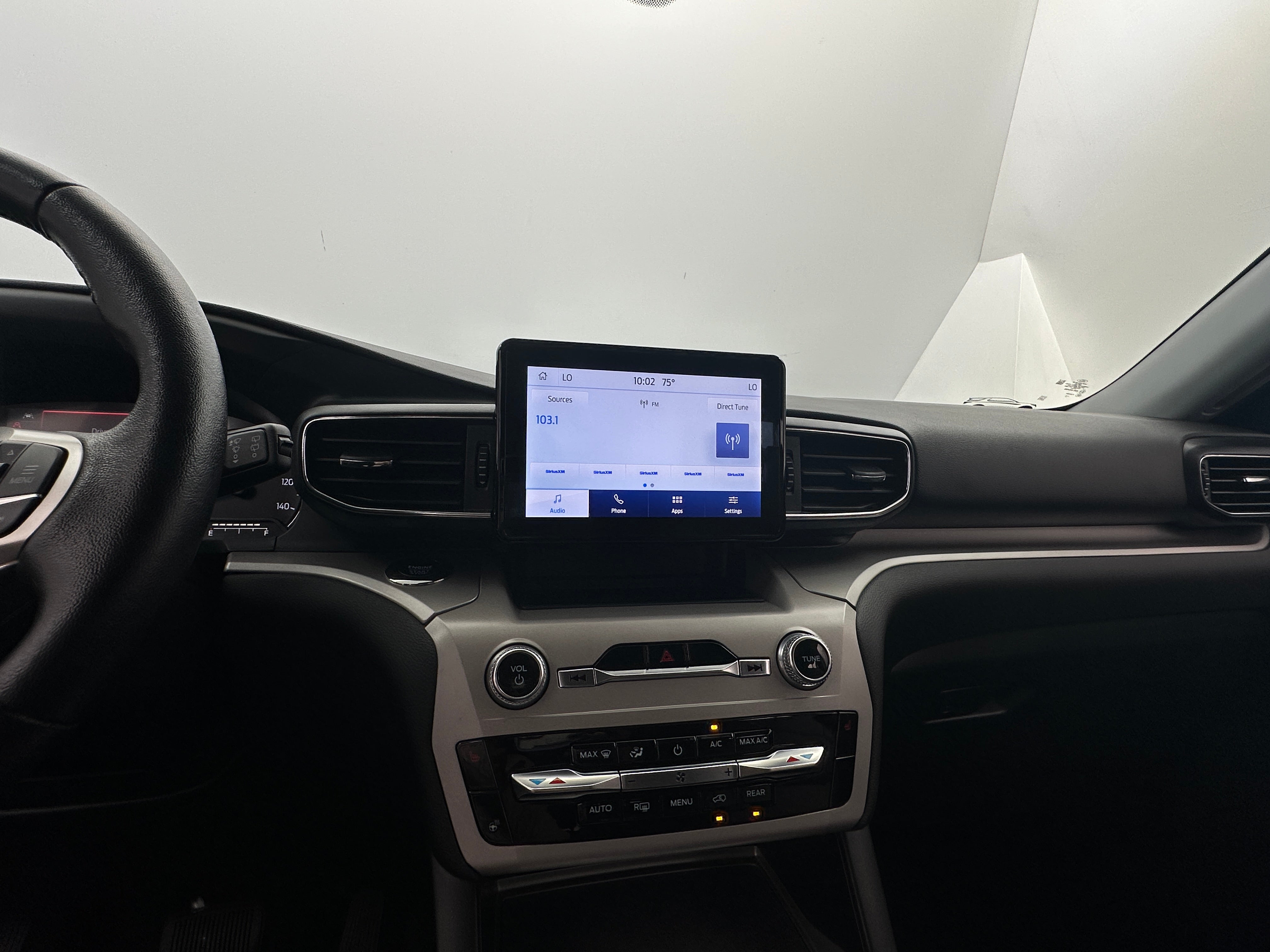 2023 Ford Explorer XLT 4