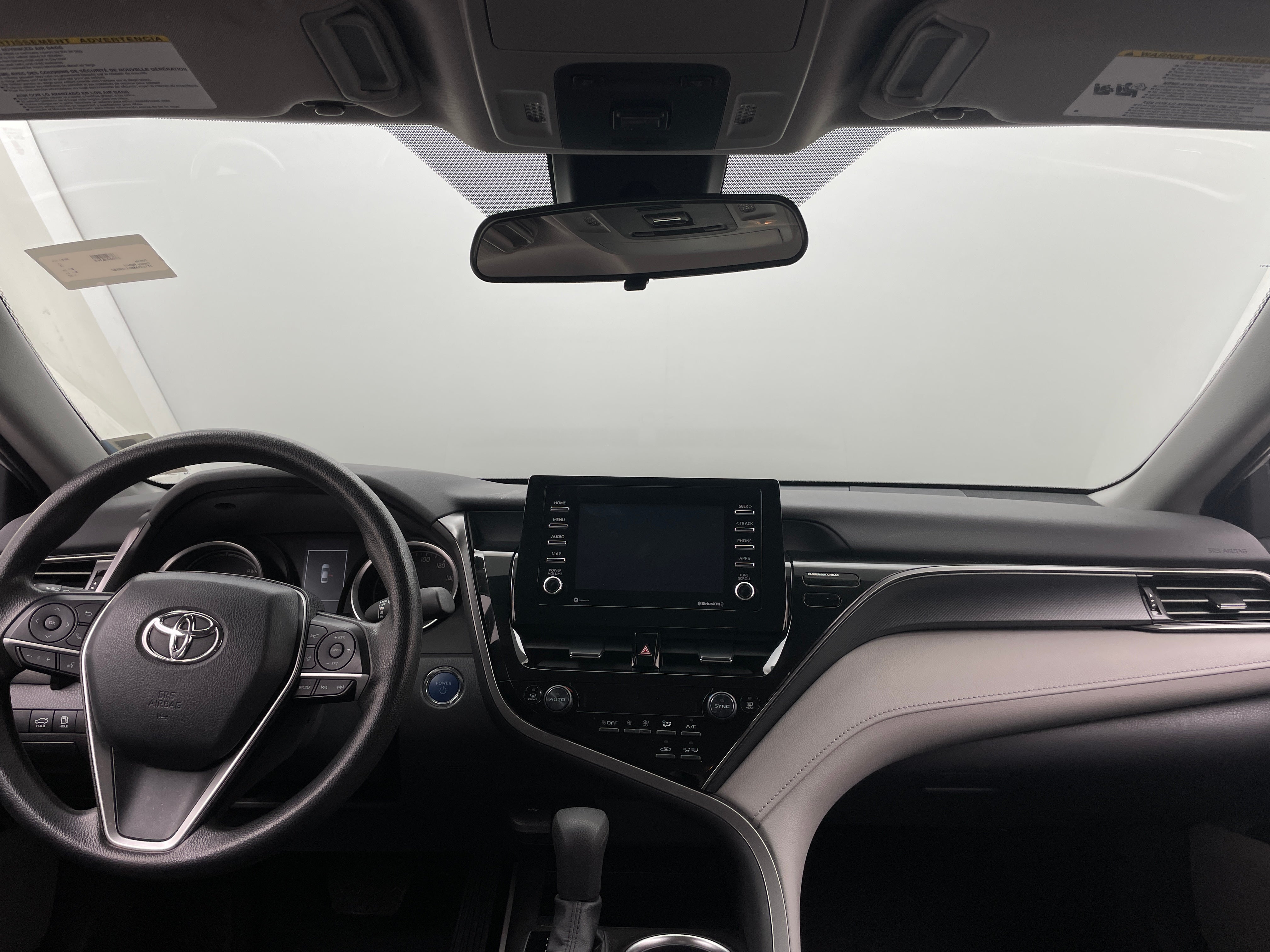 2022 Toyota Camry LE 3