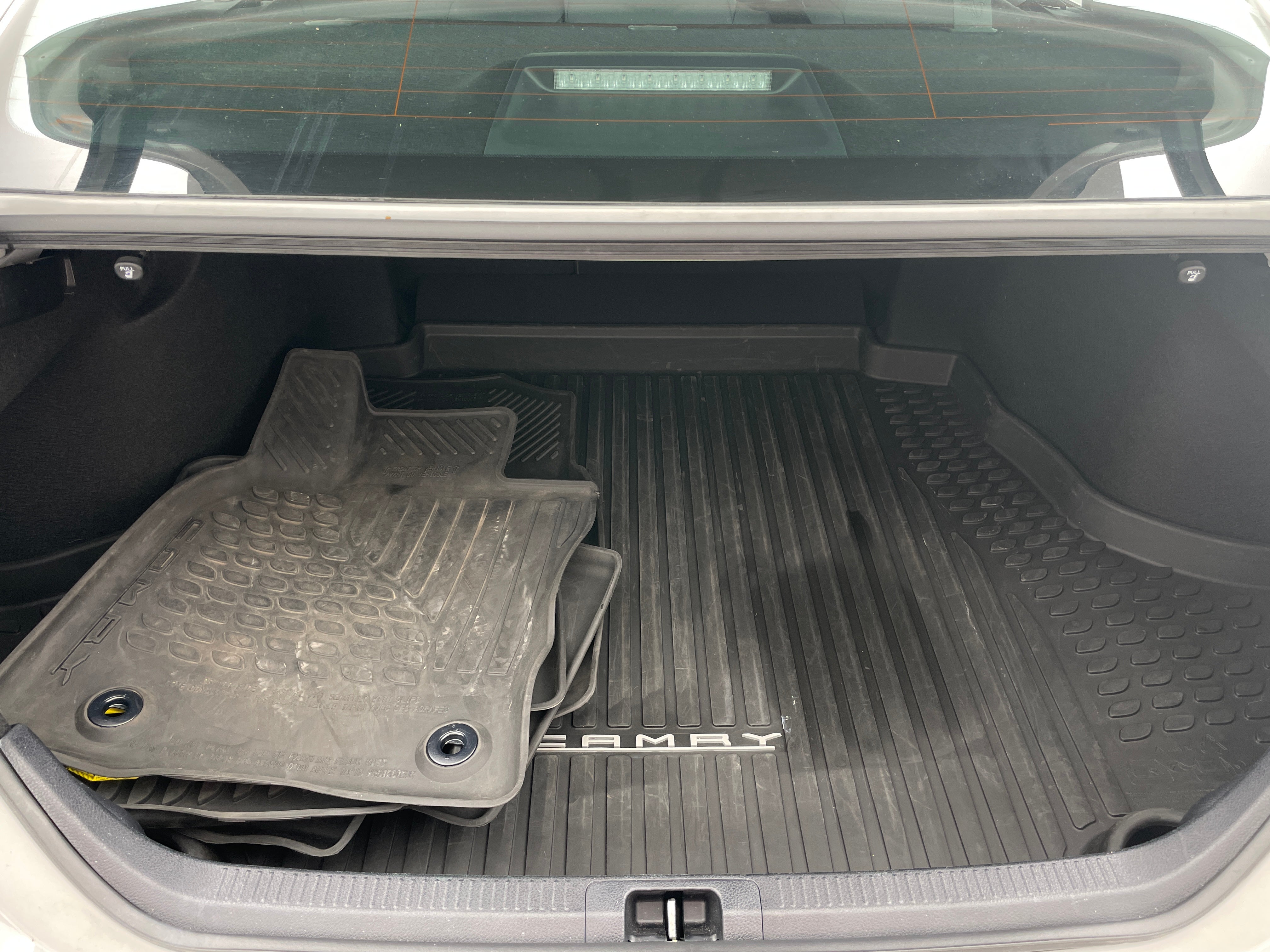 2022 Toyota Camry LE 7