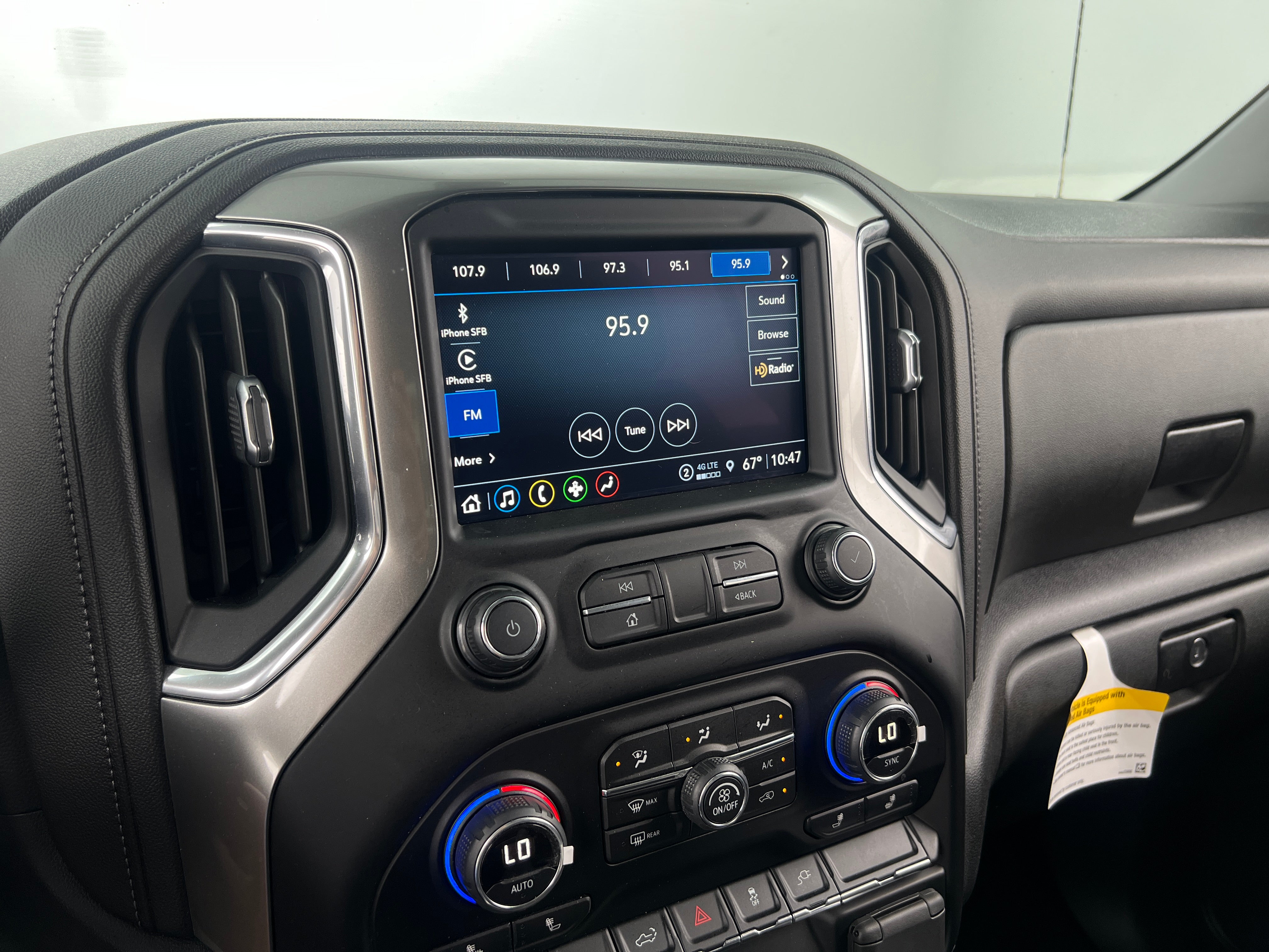 2021 Chevrolet Silverado 1500  3