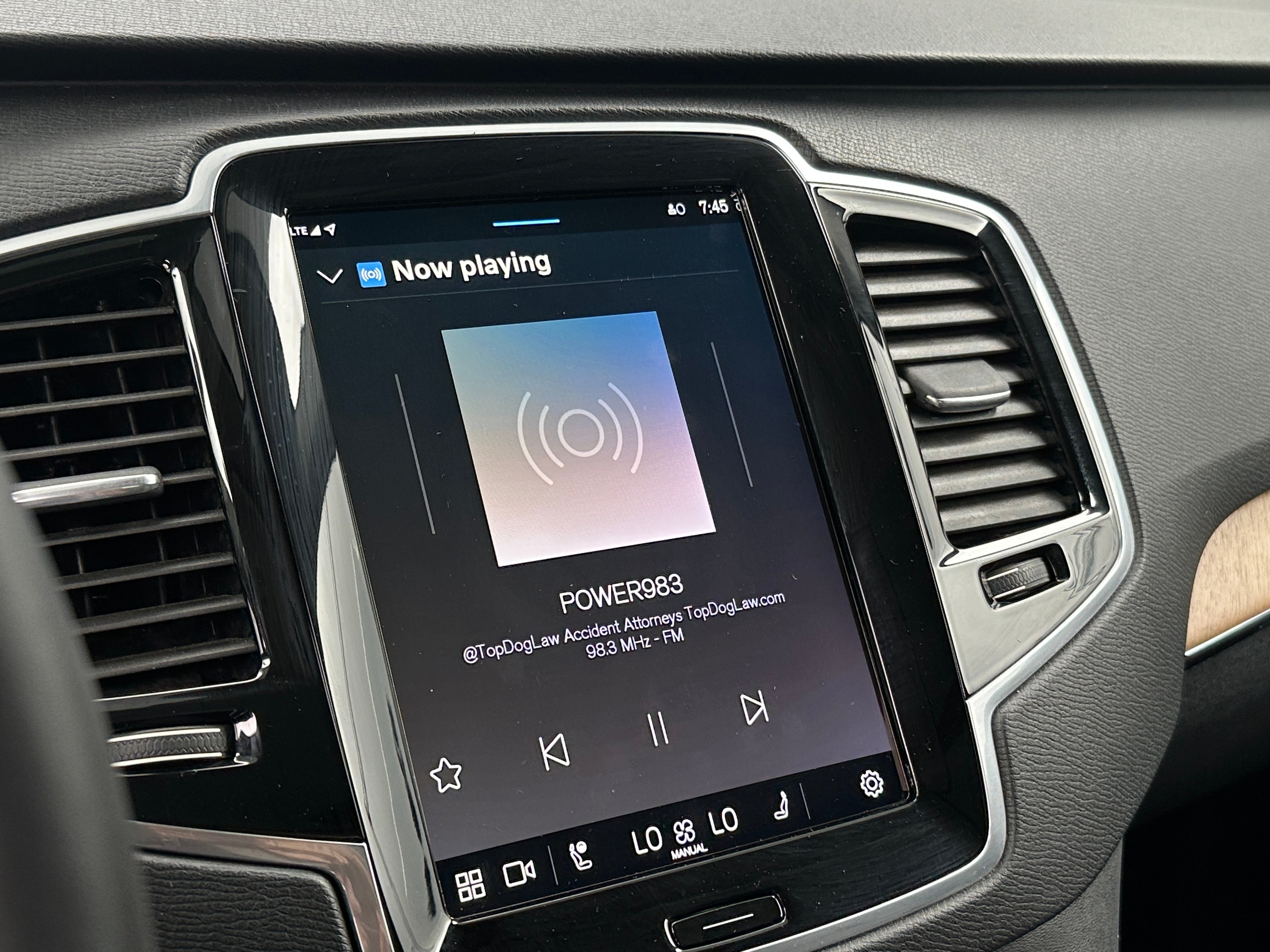 2024 Volvo XC90 B6 Plus 3