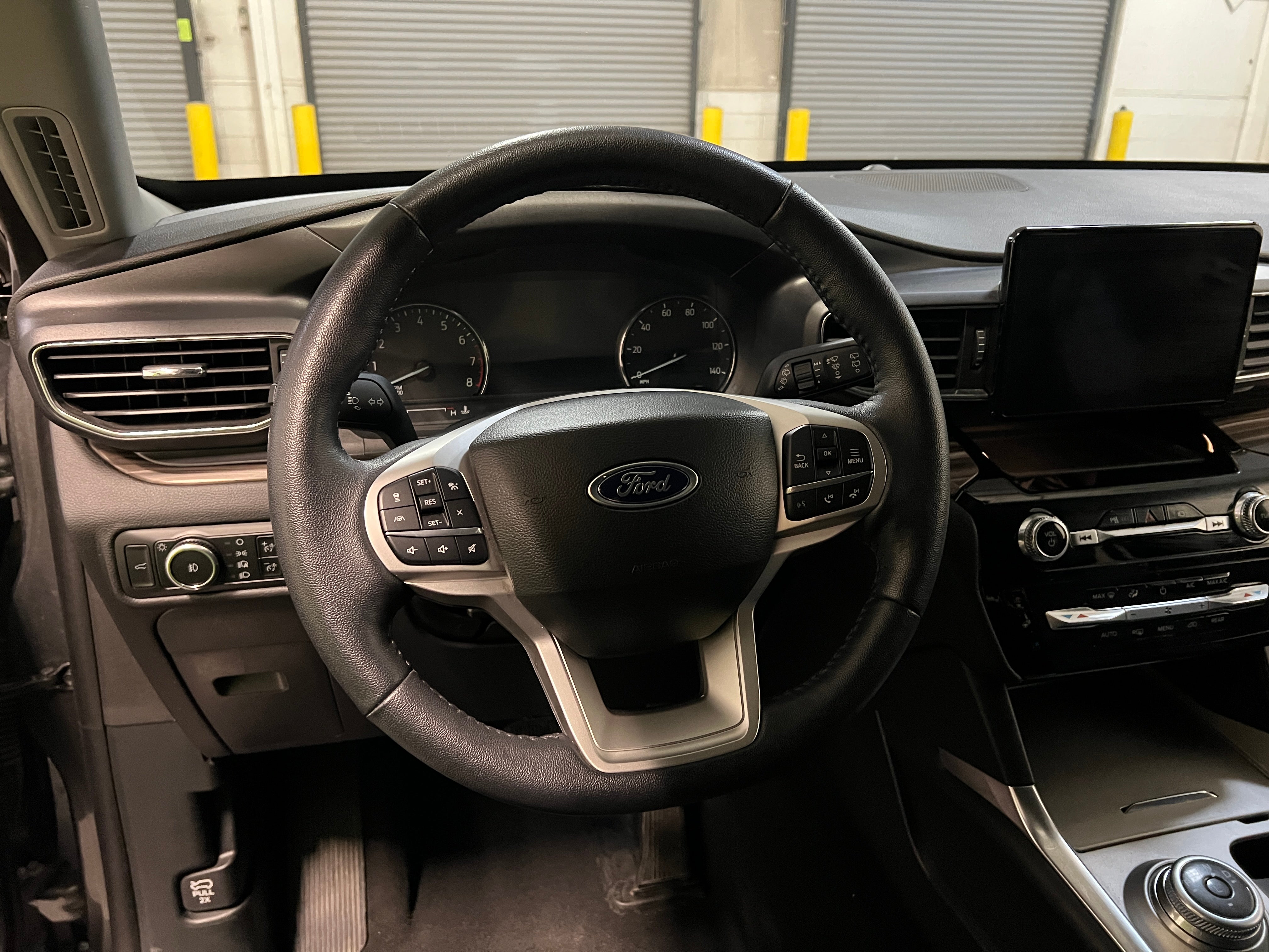 2023 Ford Explorer Limited 4