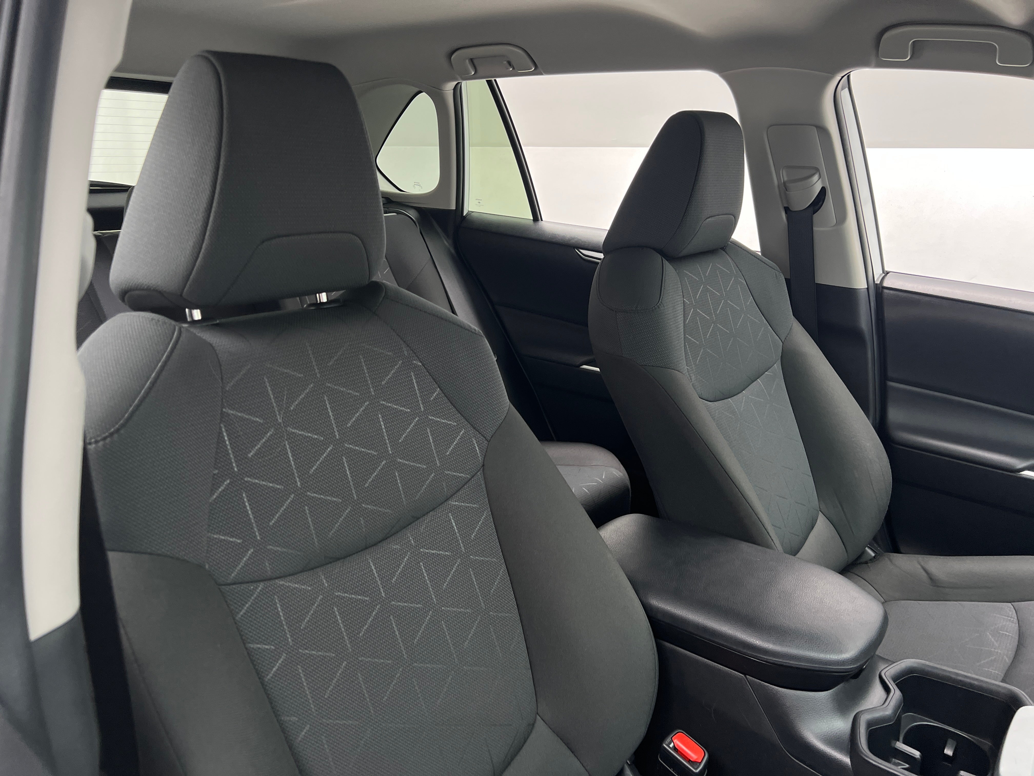 2024 Toyota RAV4 XLE 2