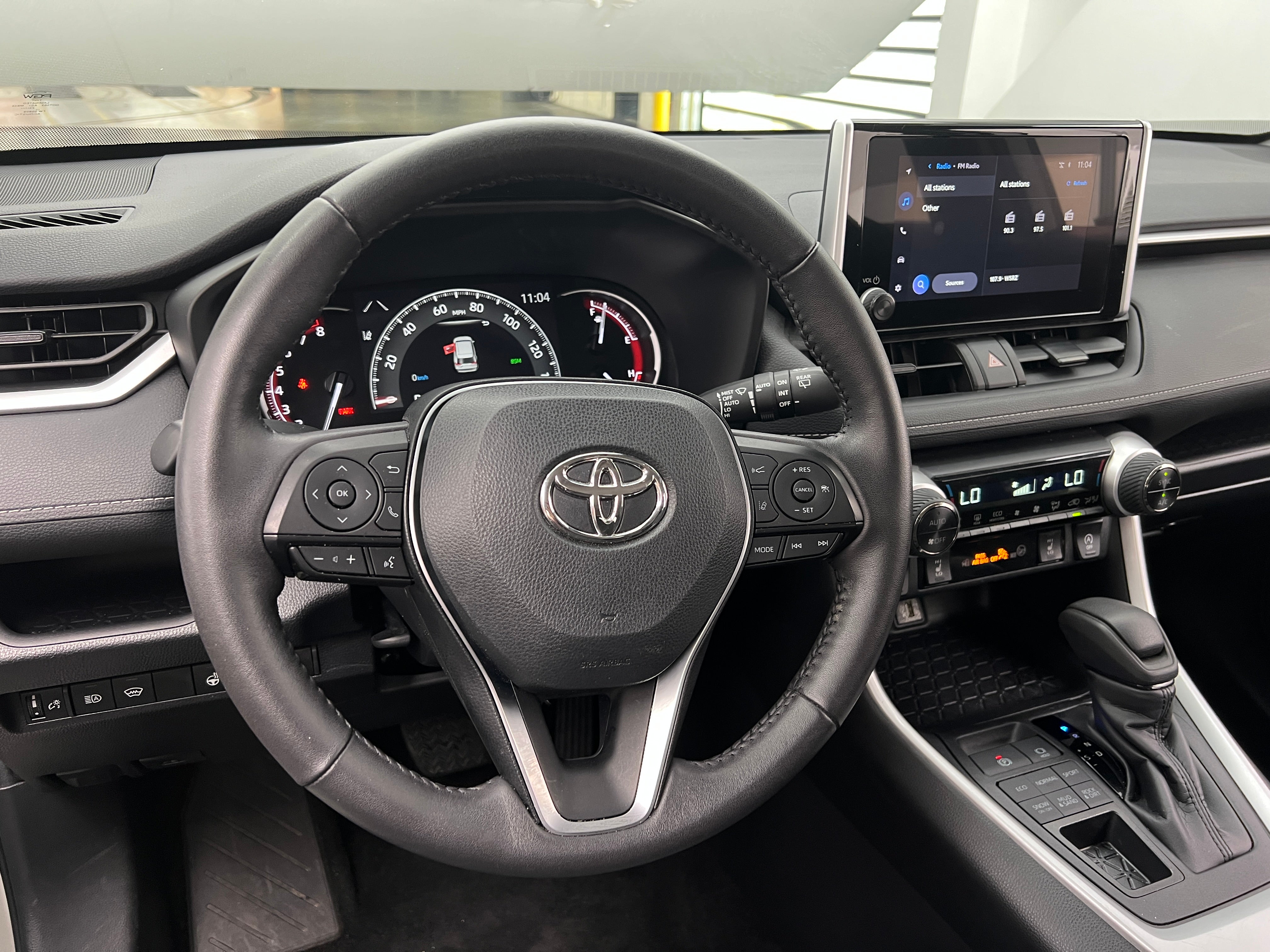 2024 Toyota RAV4 XLE 5