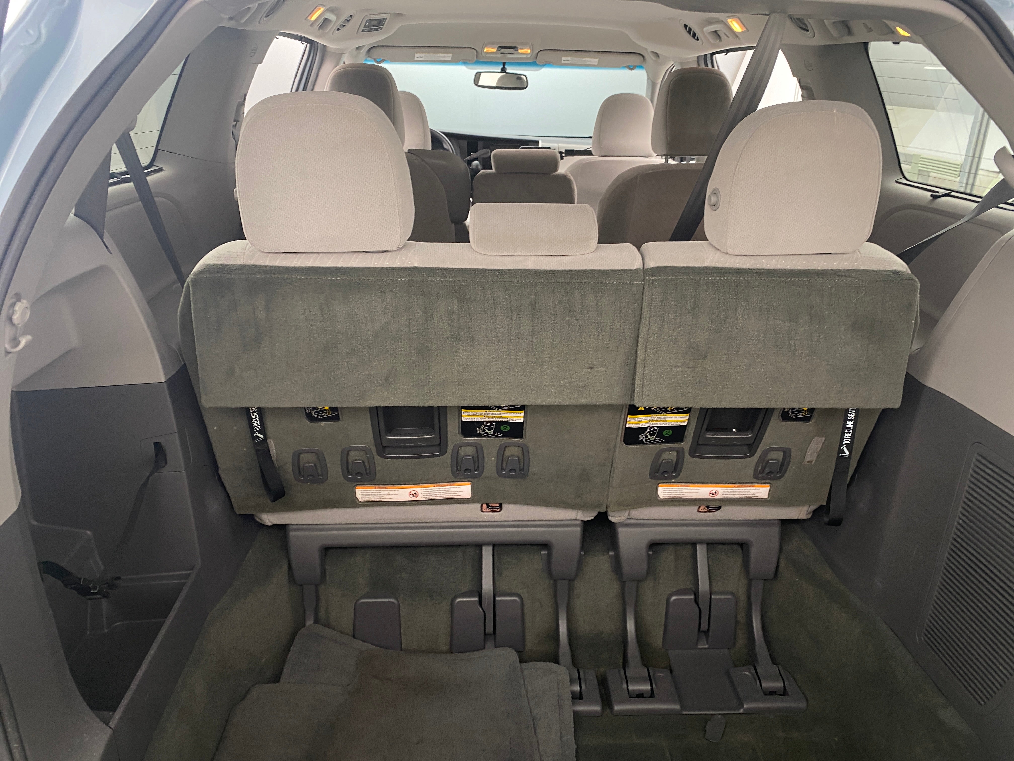 2016 Toyota Sienna LE 7