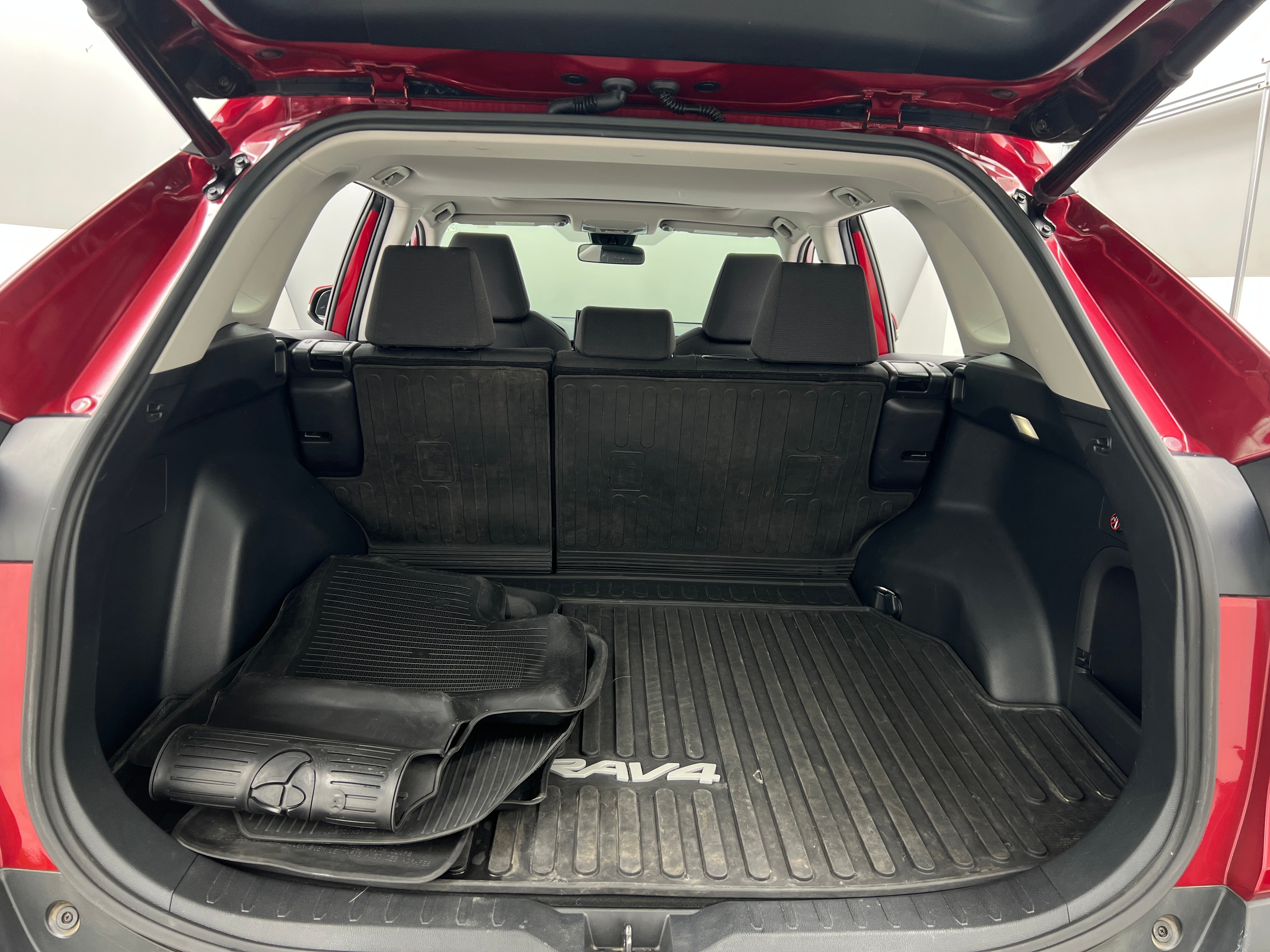 2022 Toyota RAV4 XLE 7