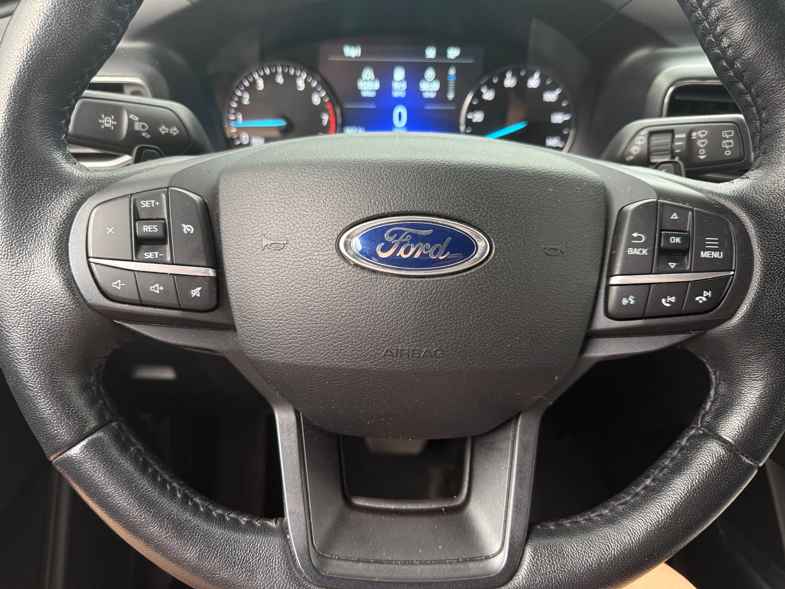 Thumbnail: 2020 Ford Explorer - 5