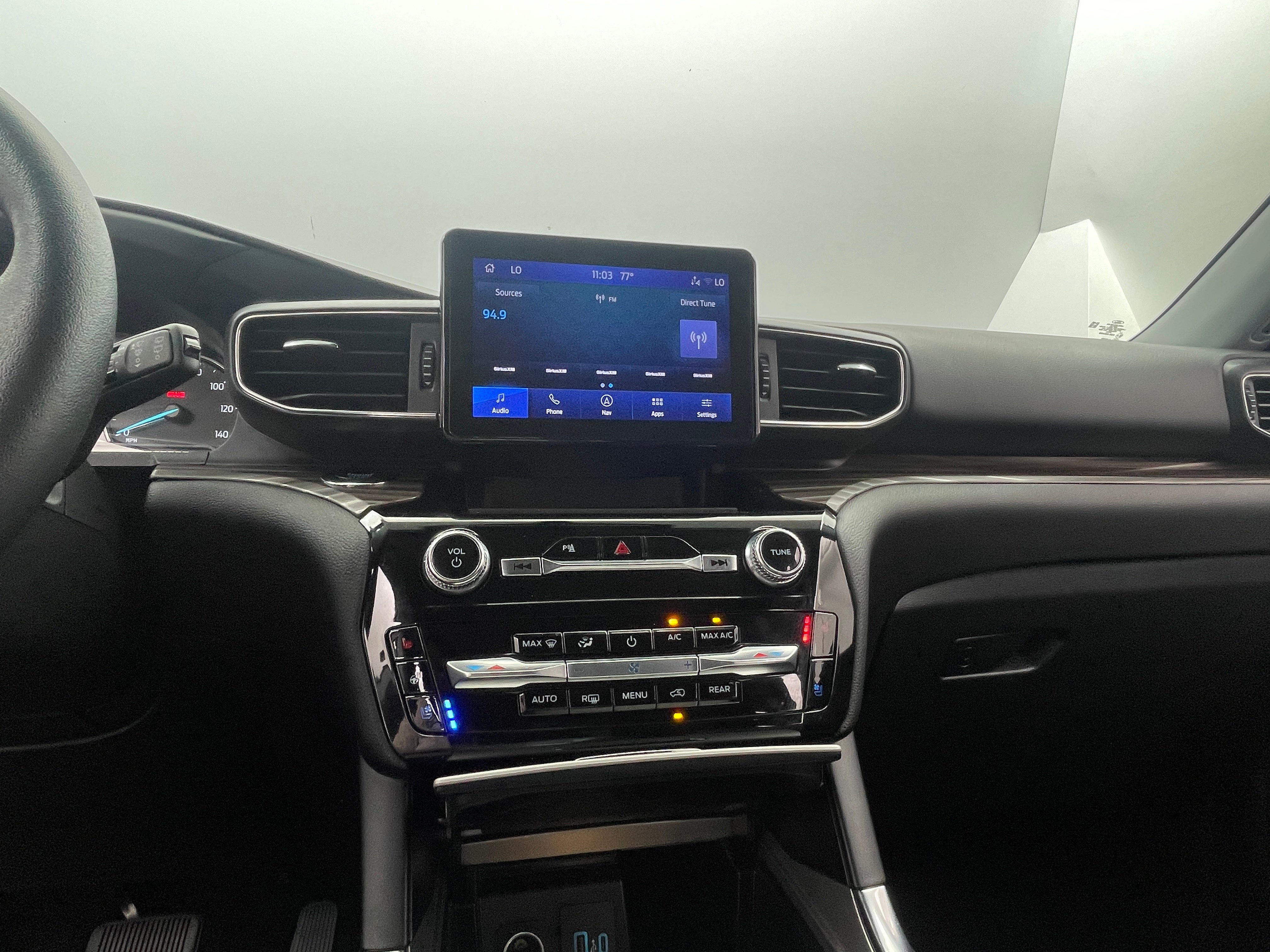 2024 Ford Explorer Limited 3