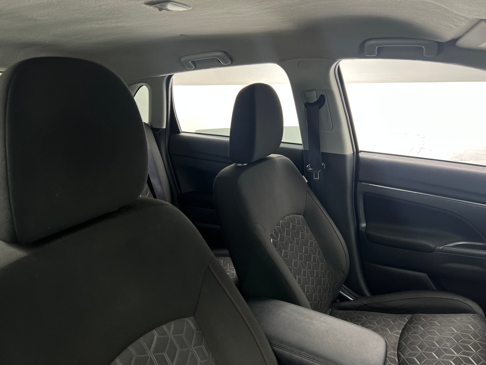Thumbnail: 2022 Mitsubishi Outlander Sport - 2
