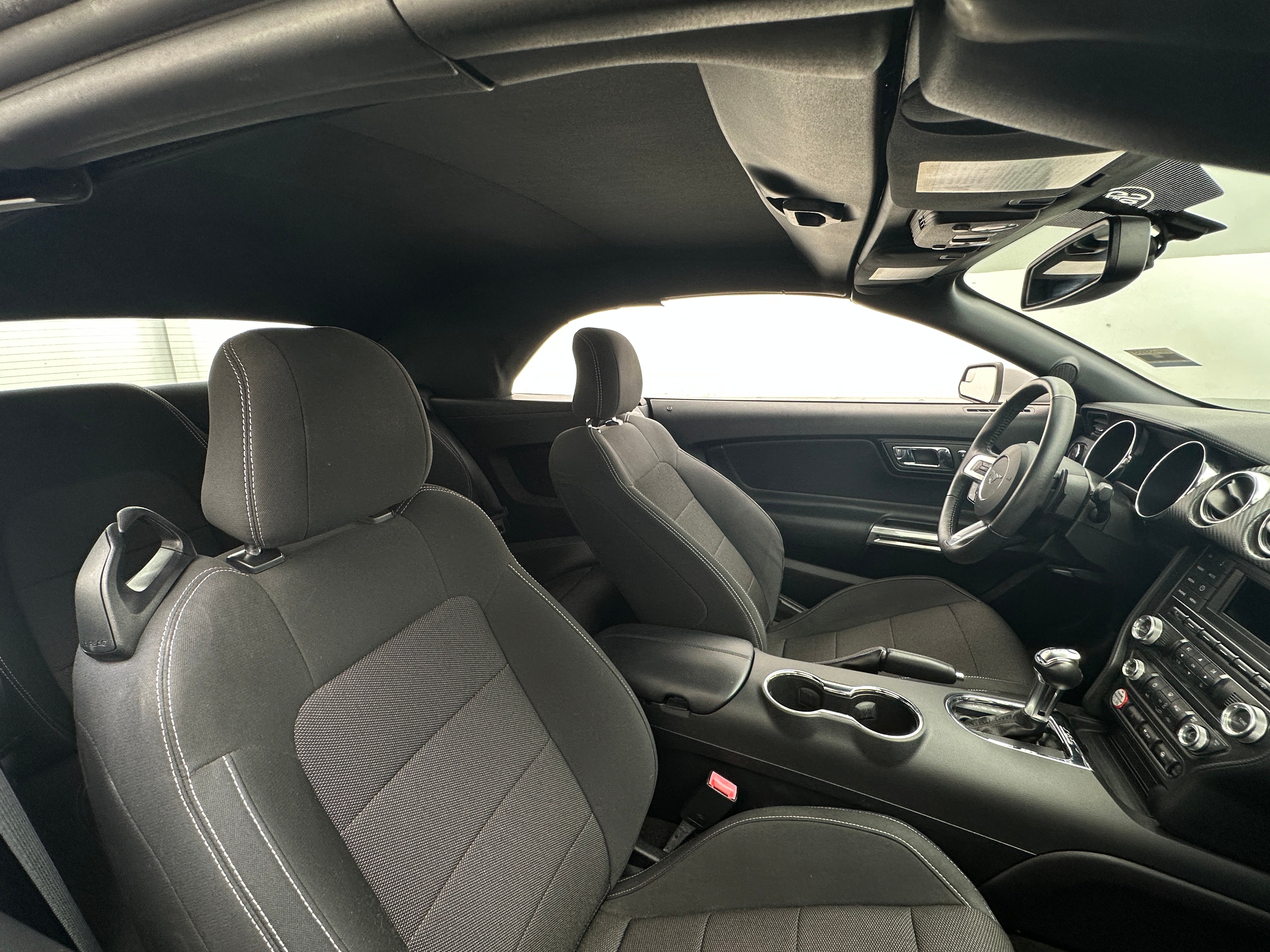 2015 Ford Mustang V6 2