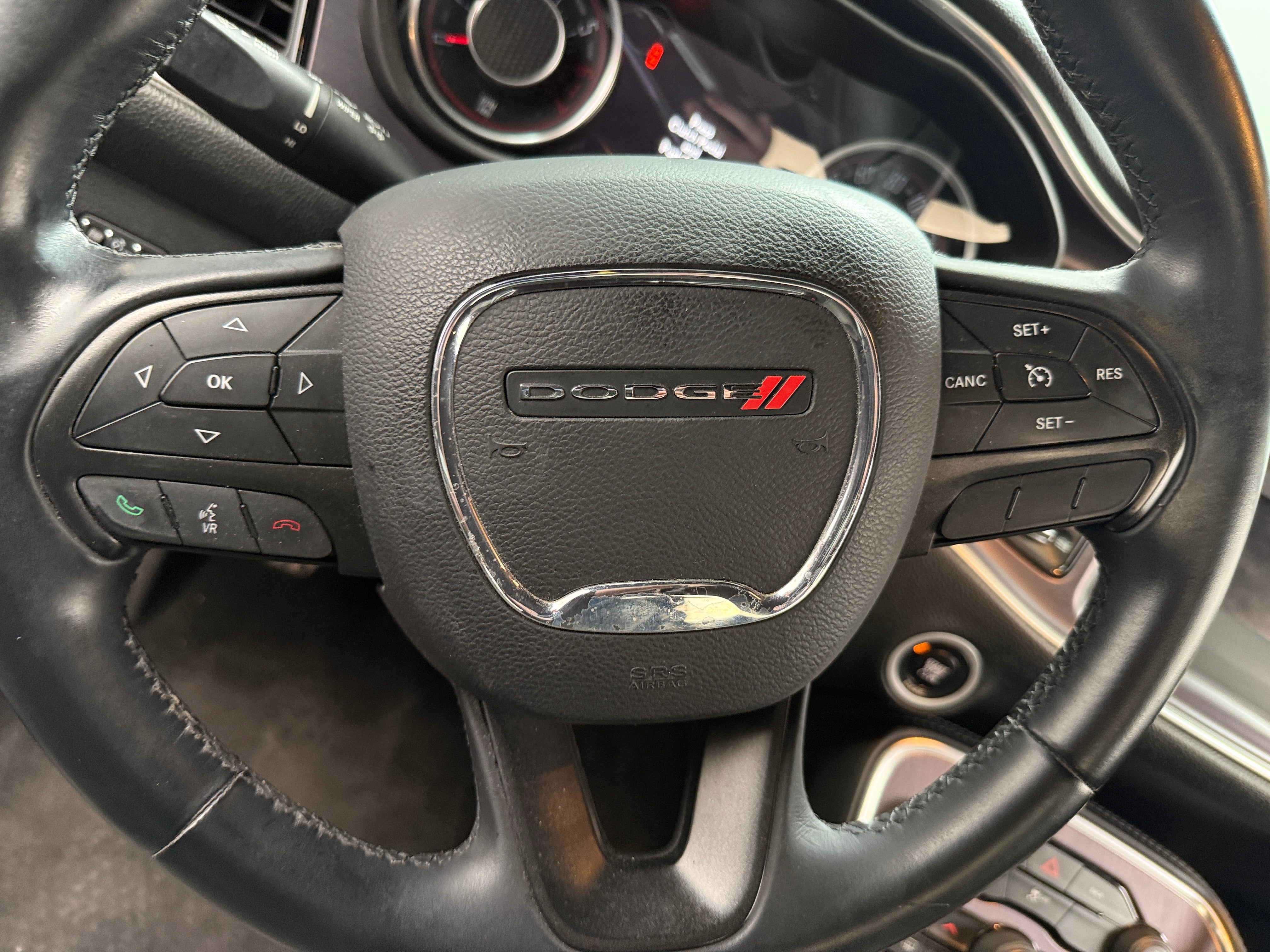 2015 Dodge Challenger R/T 4