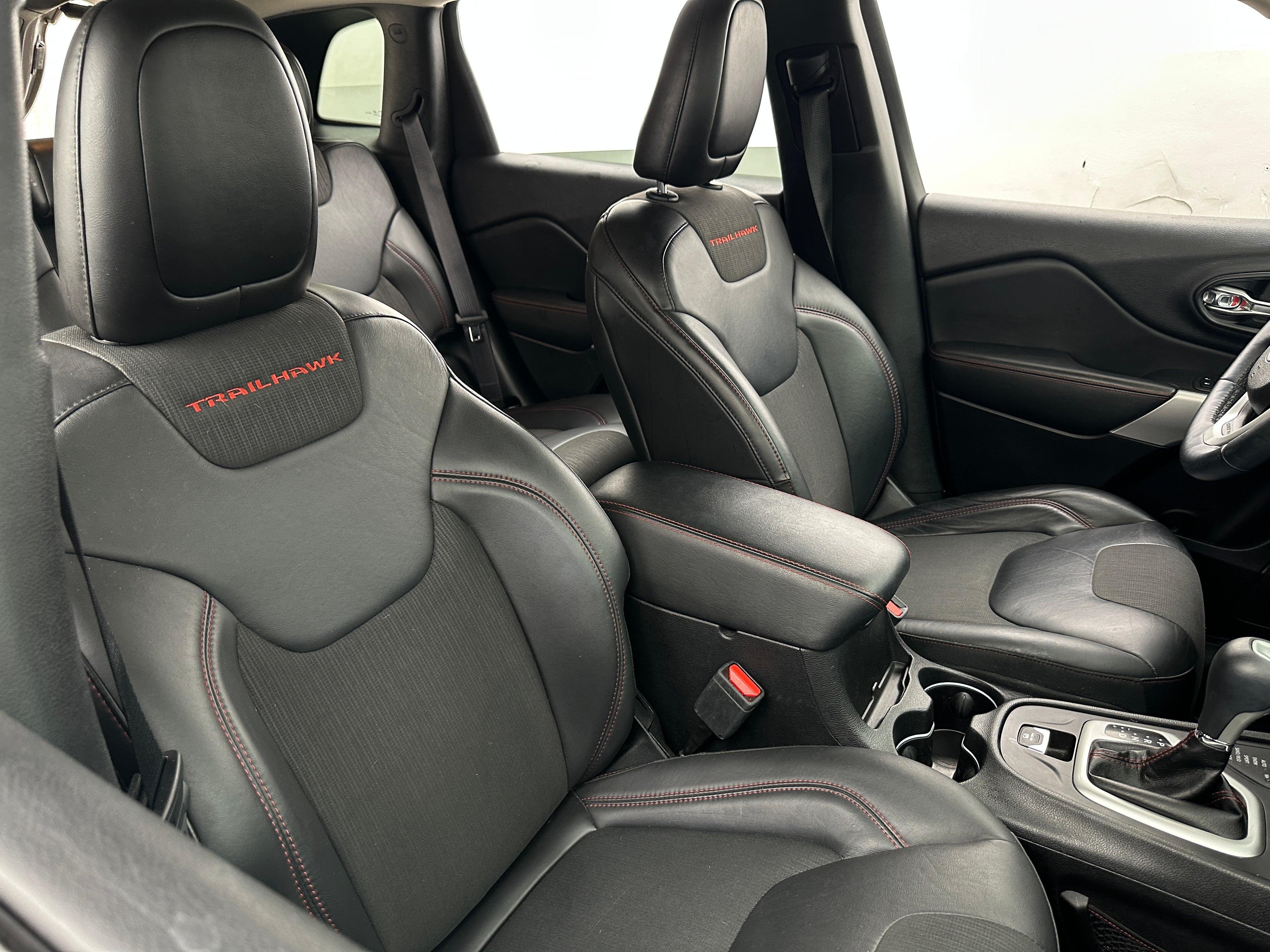 2018 Jeep Cherokee Trailhawk 2