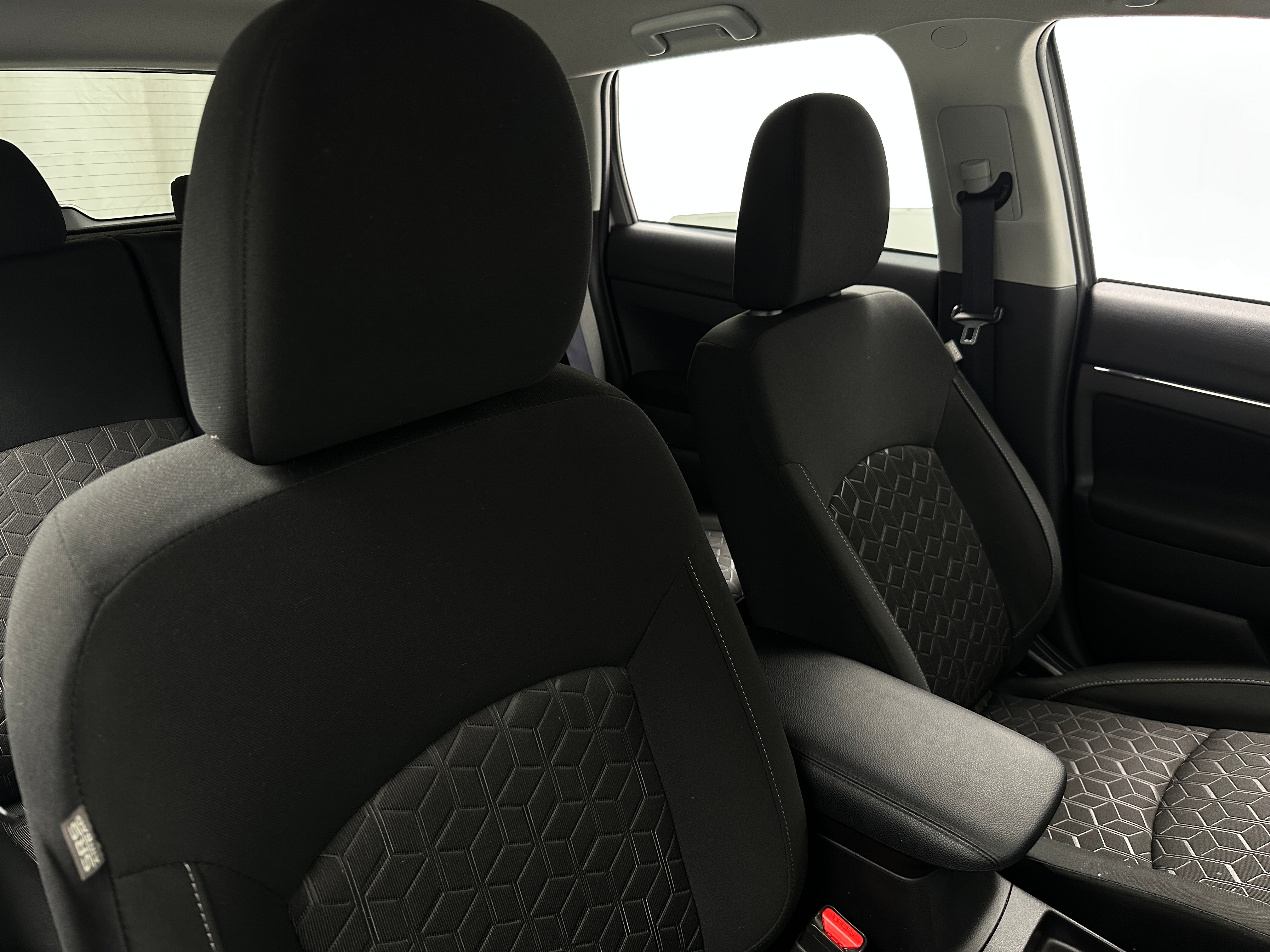 2024 Mitsubishi Outlander Sport ES 2