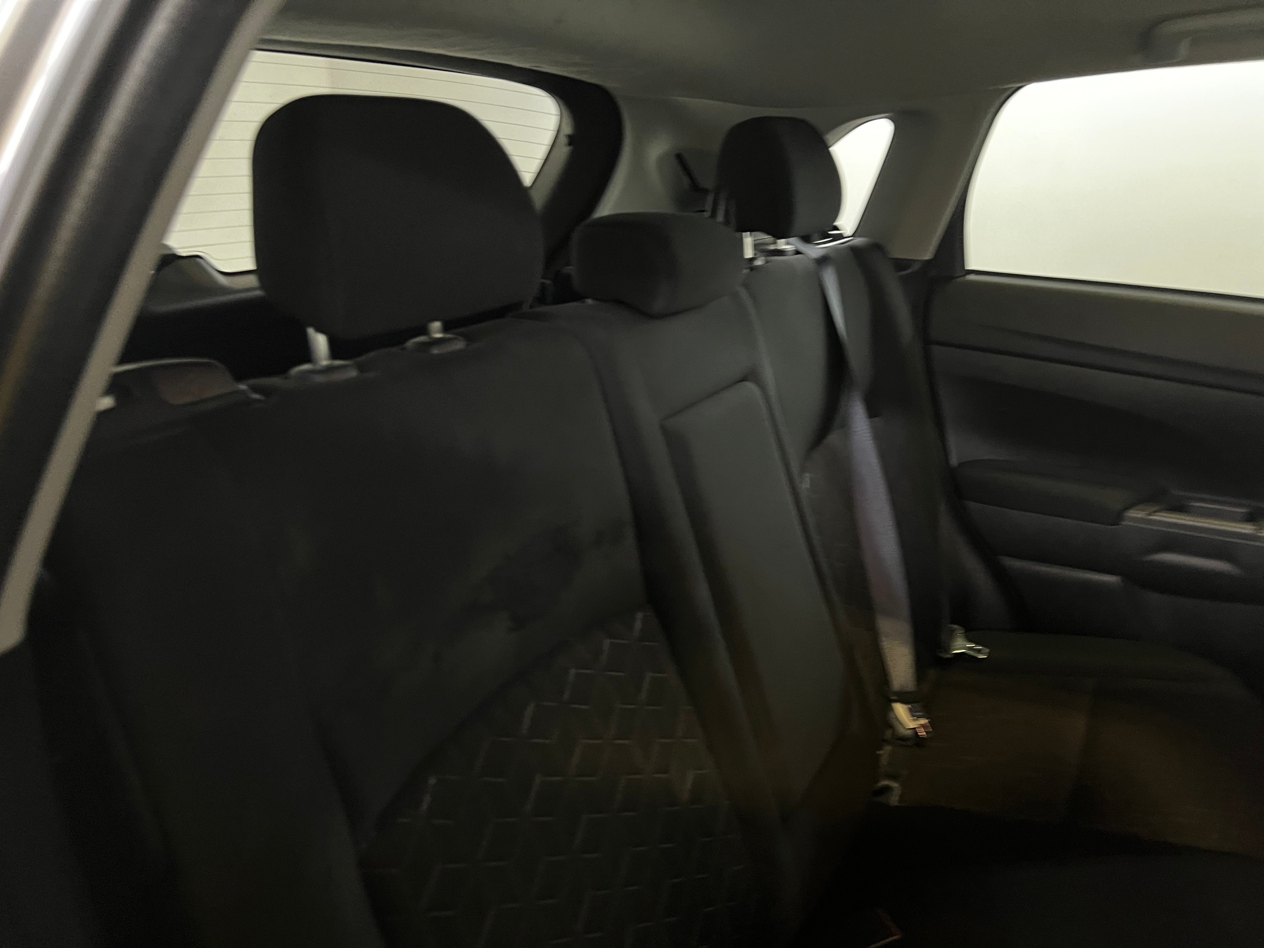 2023 Mitsubishi Outlander Sport ES 6