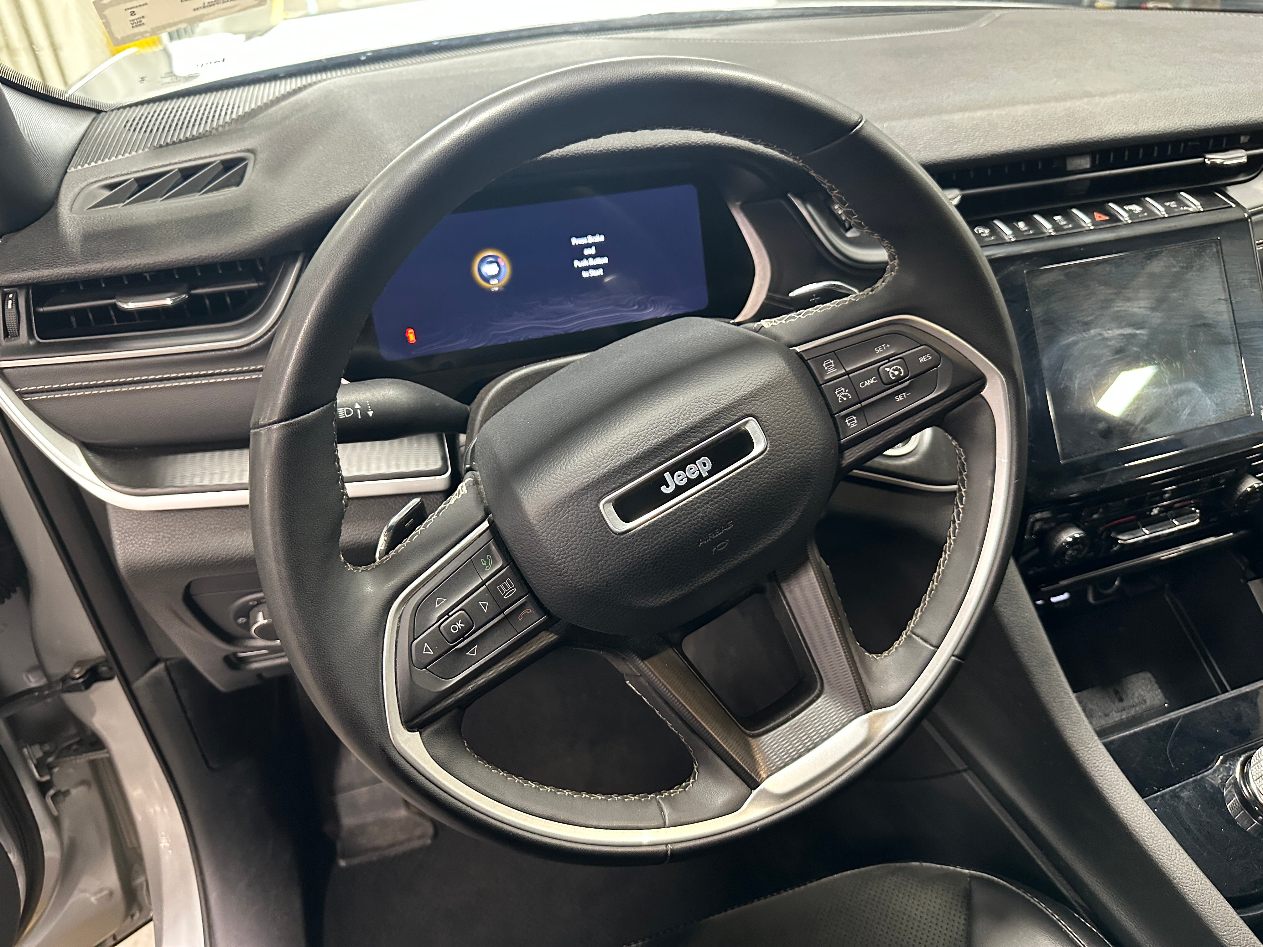 2023 Jeep Grand Cherokee L Altitude 4