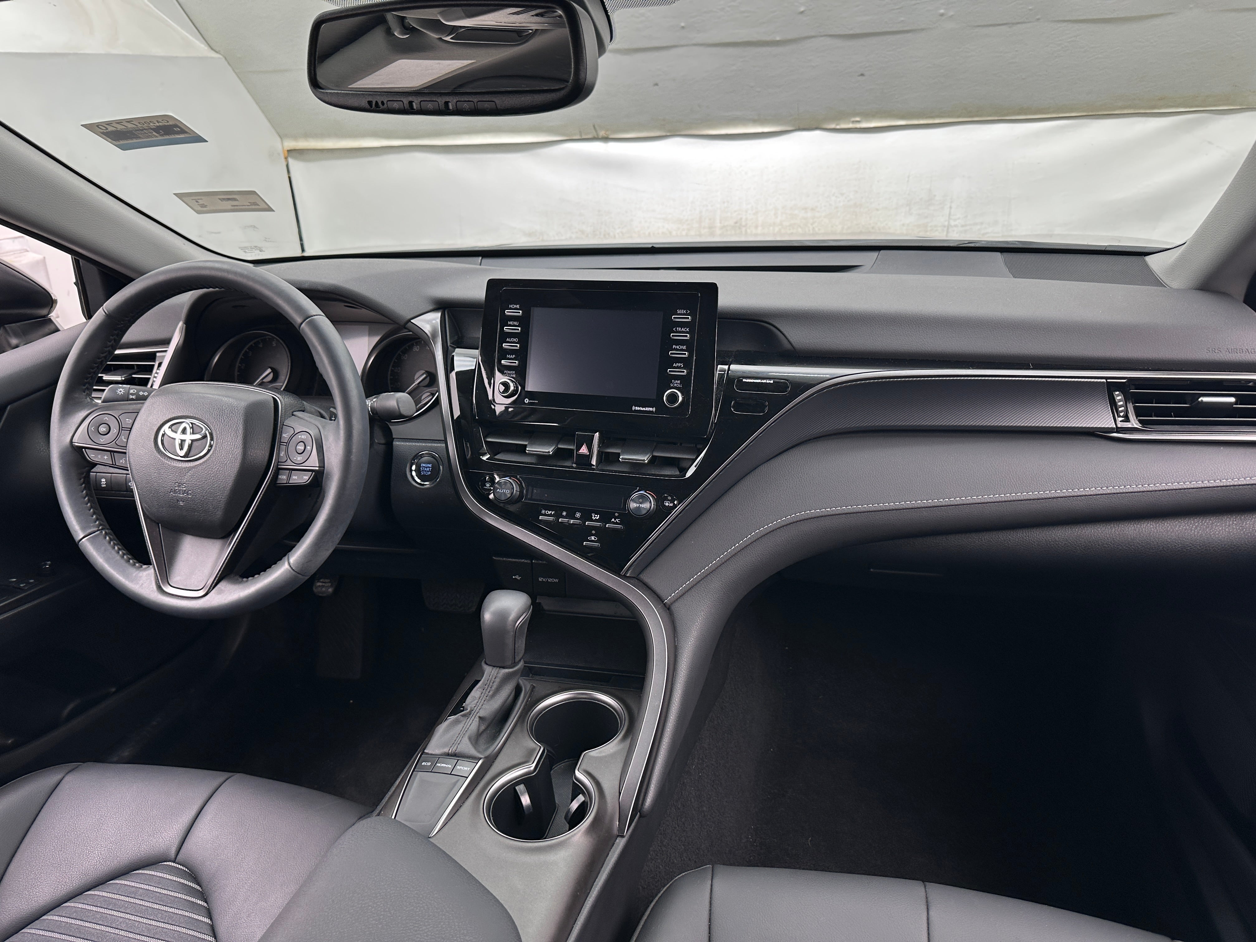 2023 Toyota Camry SE 3