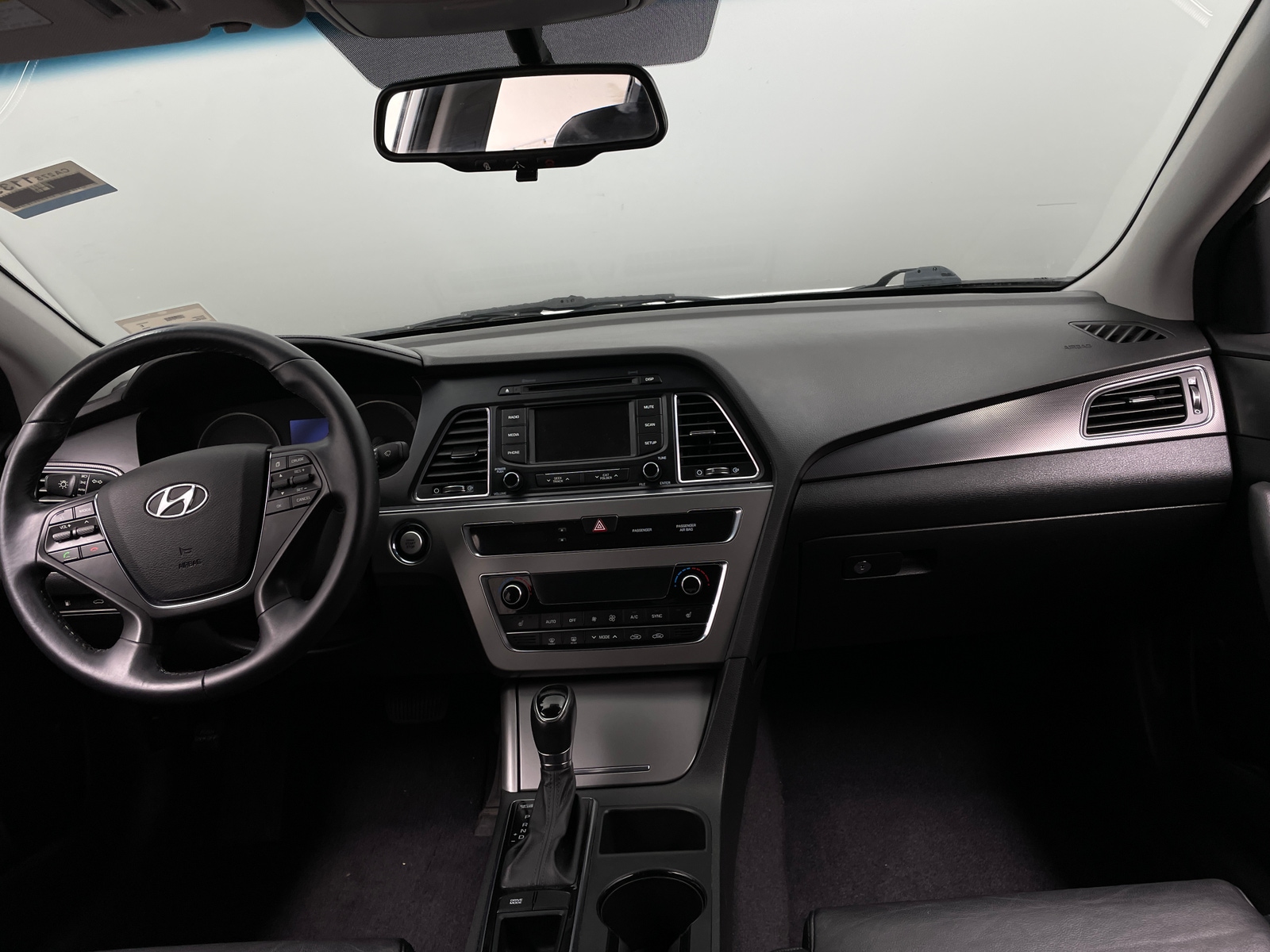 Thumbnail: 2015 Hyundai Sonata - 3