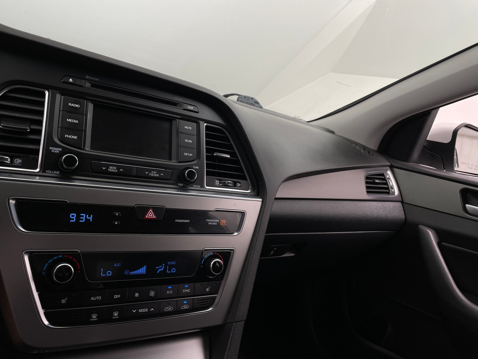 Thumbnail: 2015 Hyundai Sonata - 4