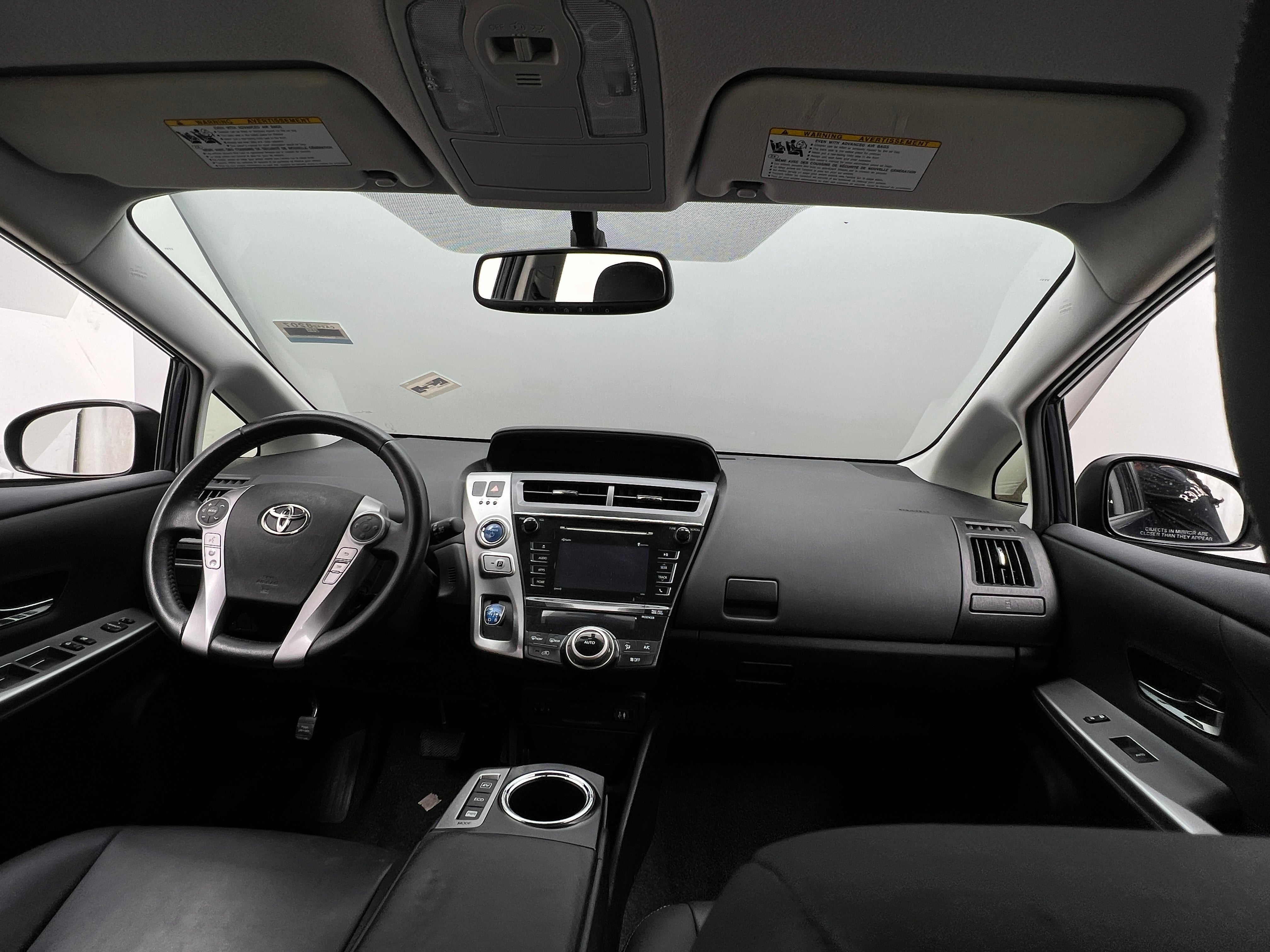 2017 Toyota Prius v Four 2