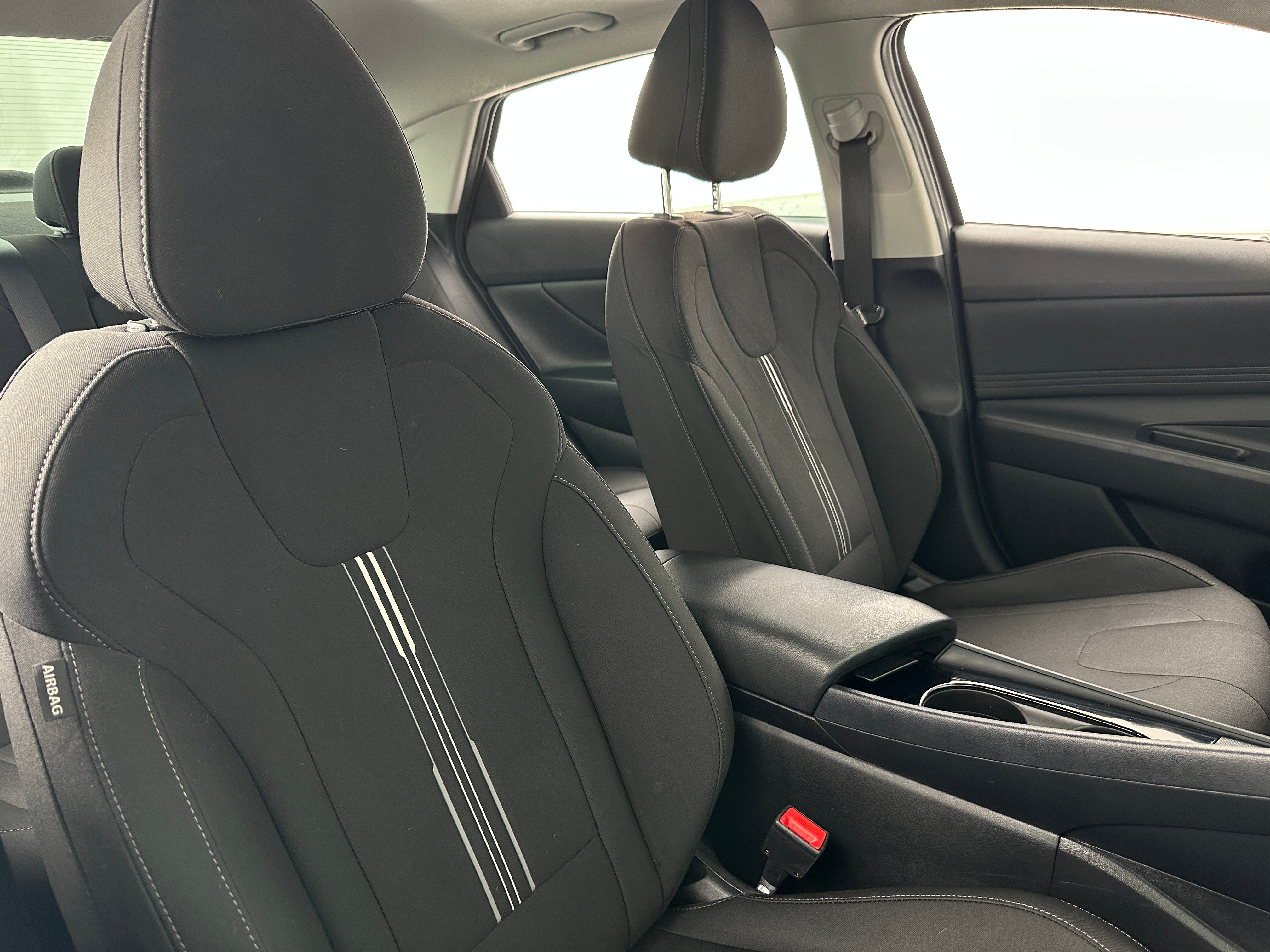 2022 Hyundai Elantra SEL 2
