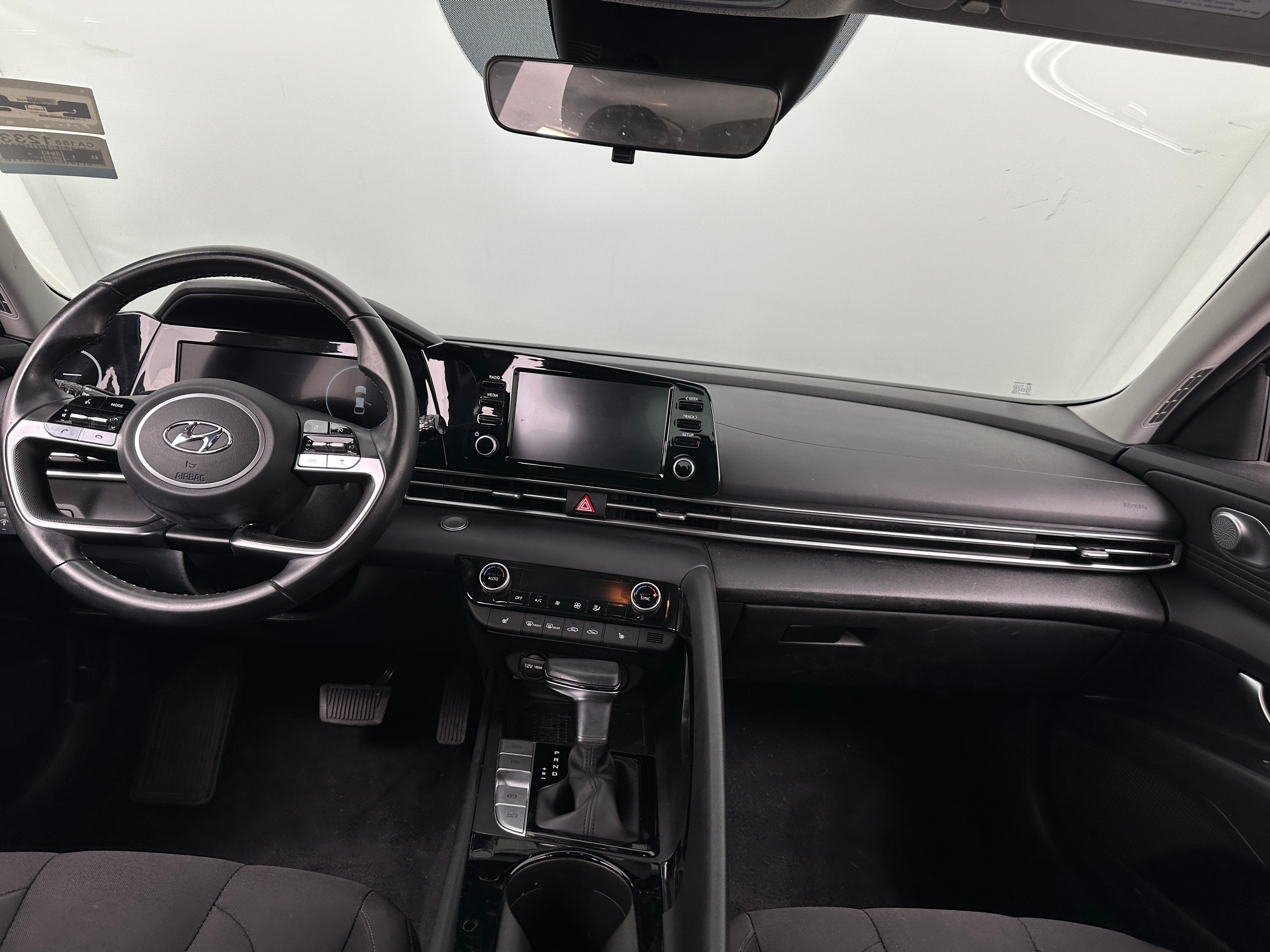 2022 Hyundai Elantra SEL 3
