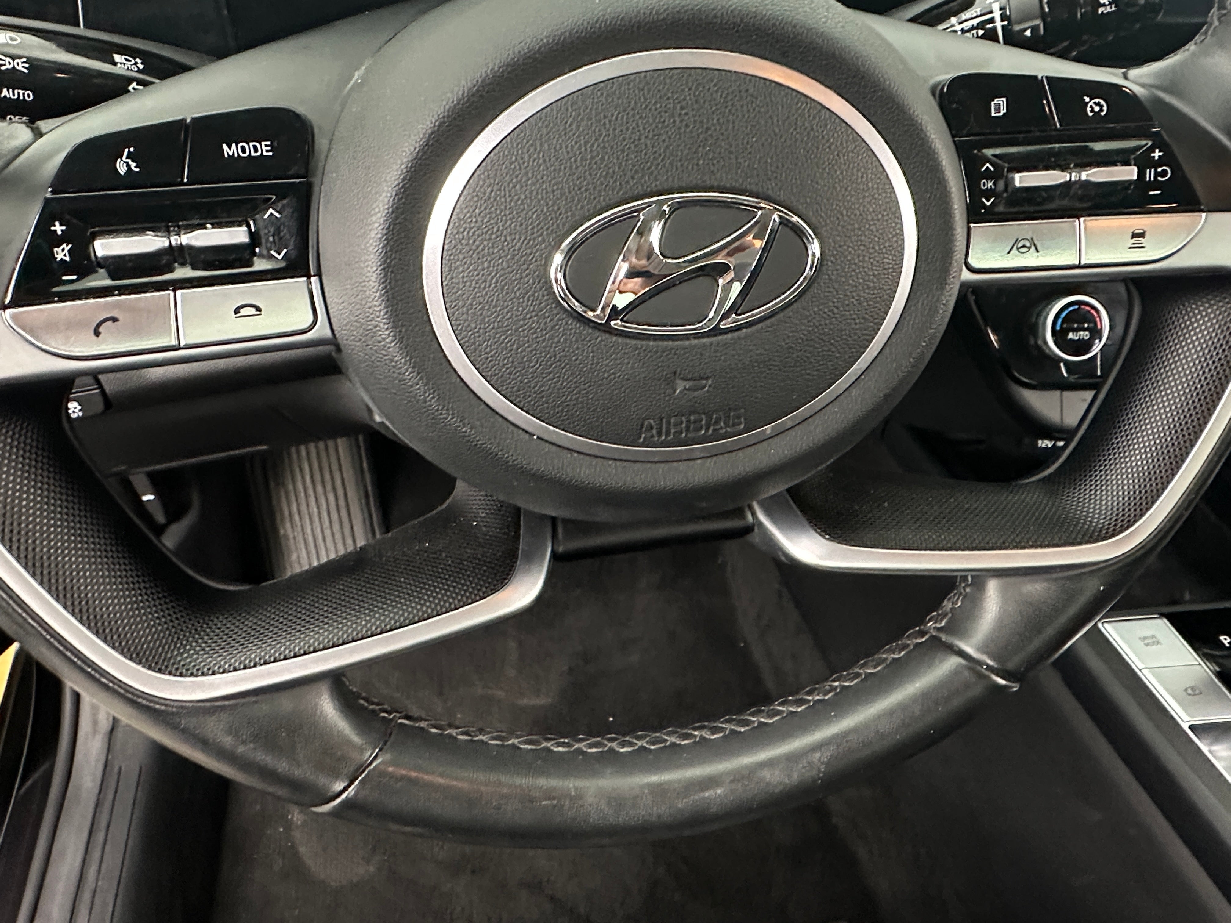 2022 Hyundai Elantra SEL 5