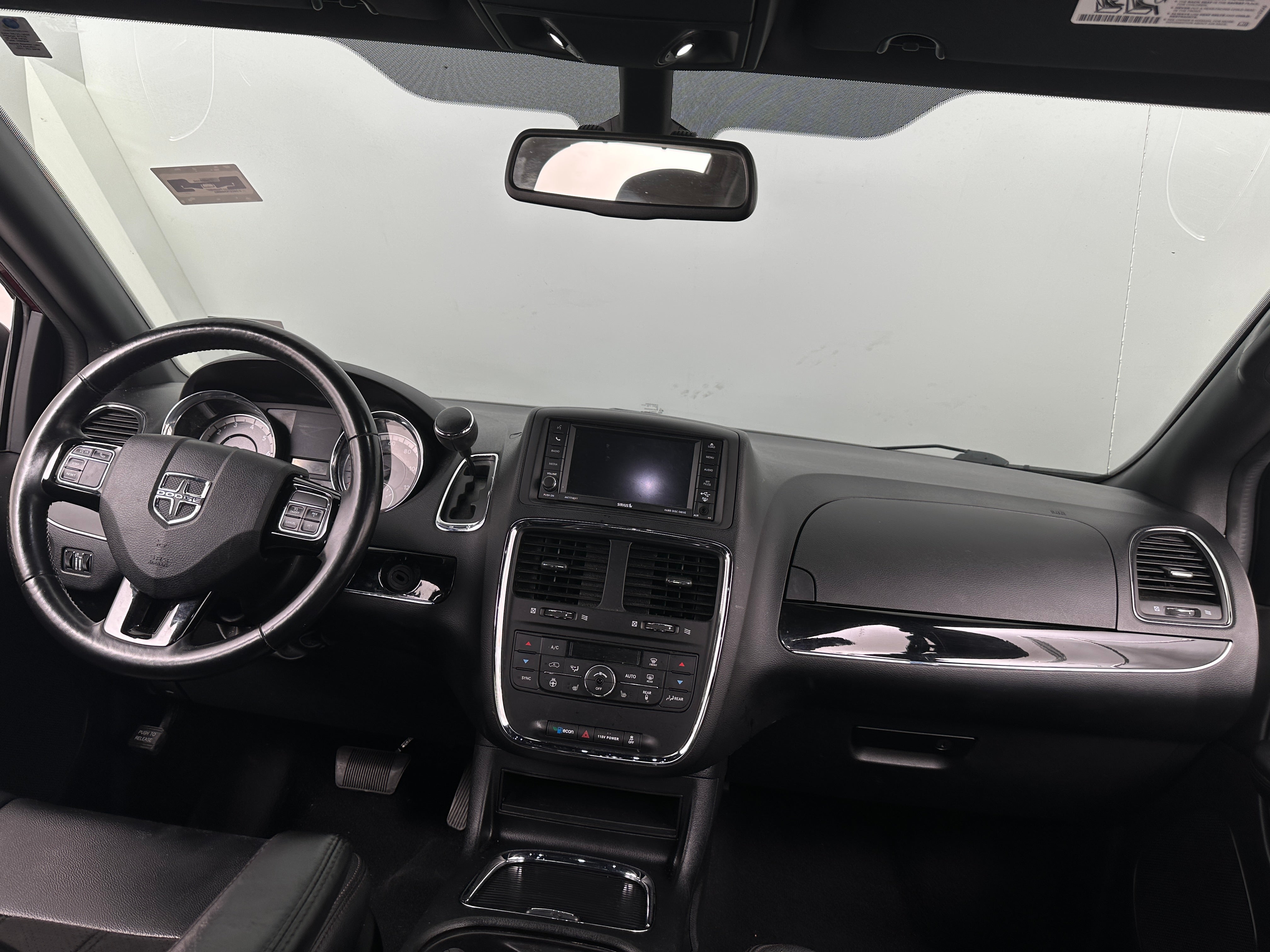 2019 Dodge Grand Caravan SXT 2