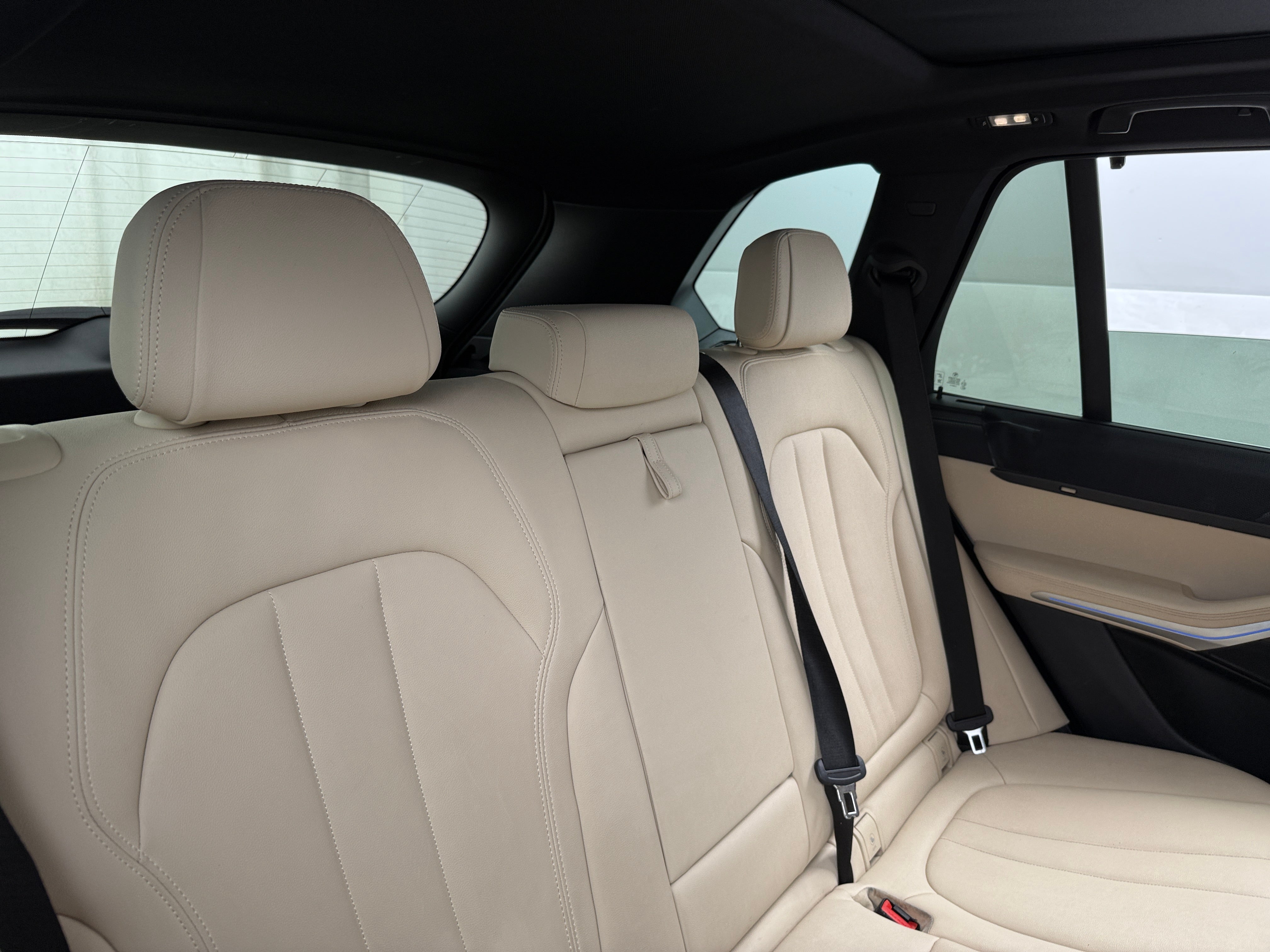 2022 BMW X5 xDrive45e 5