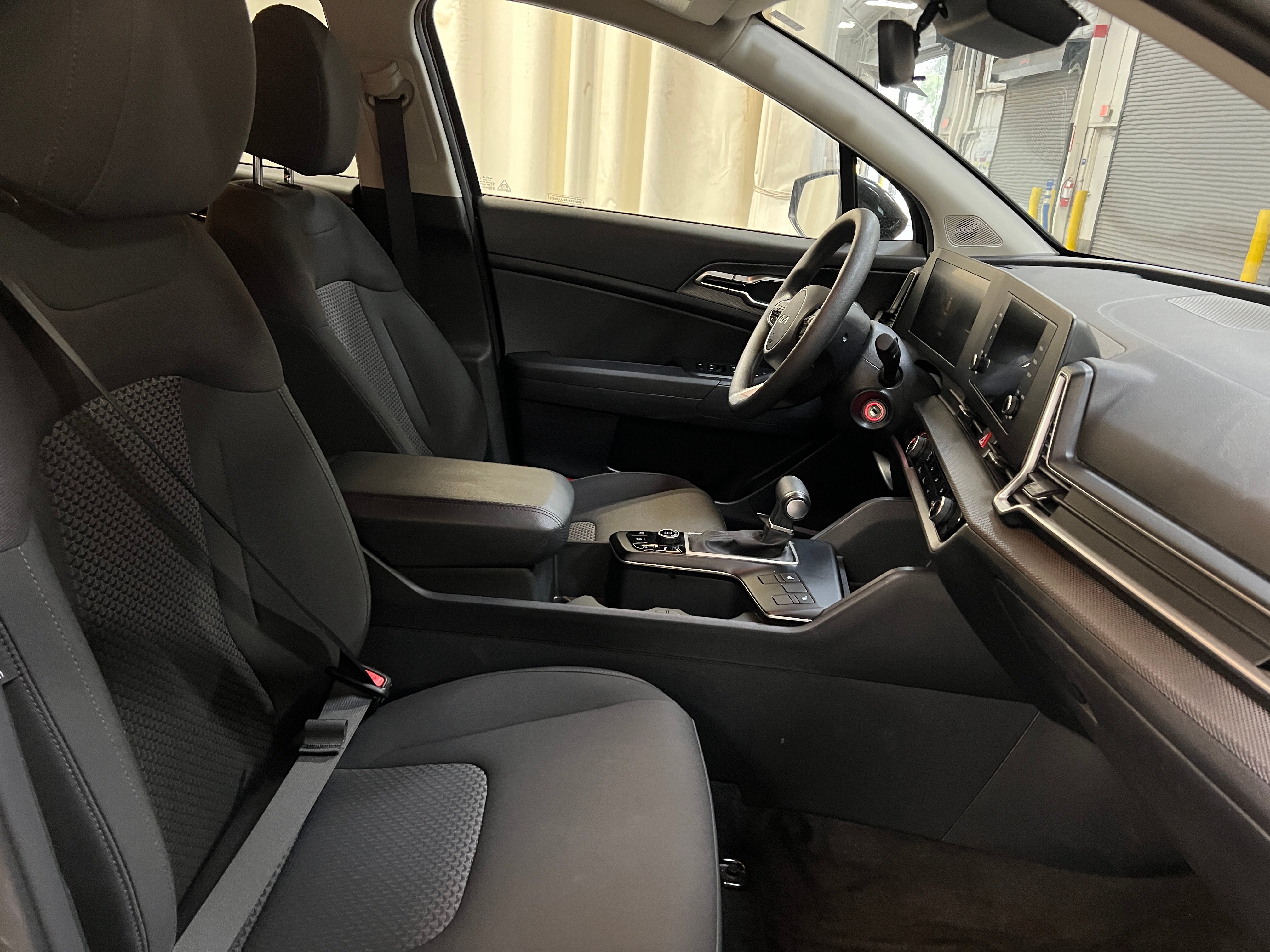 2024 Kia Sportage LX 2