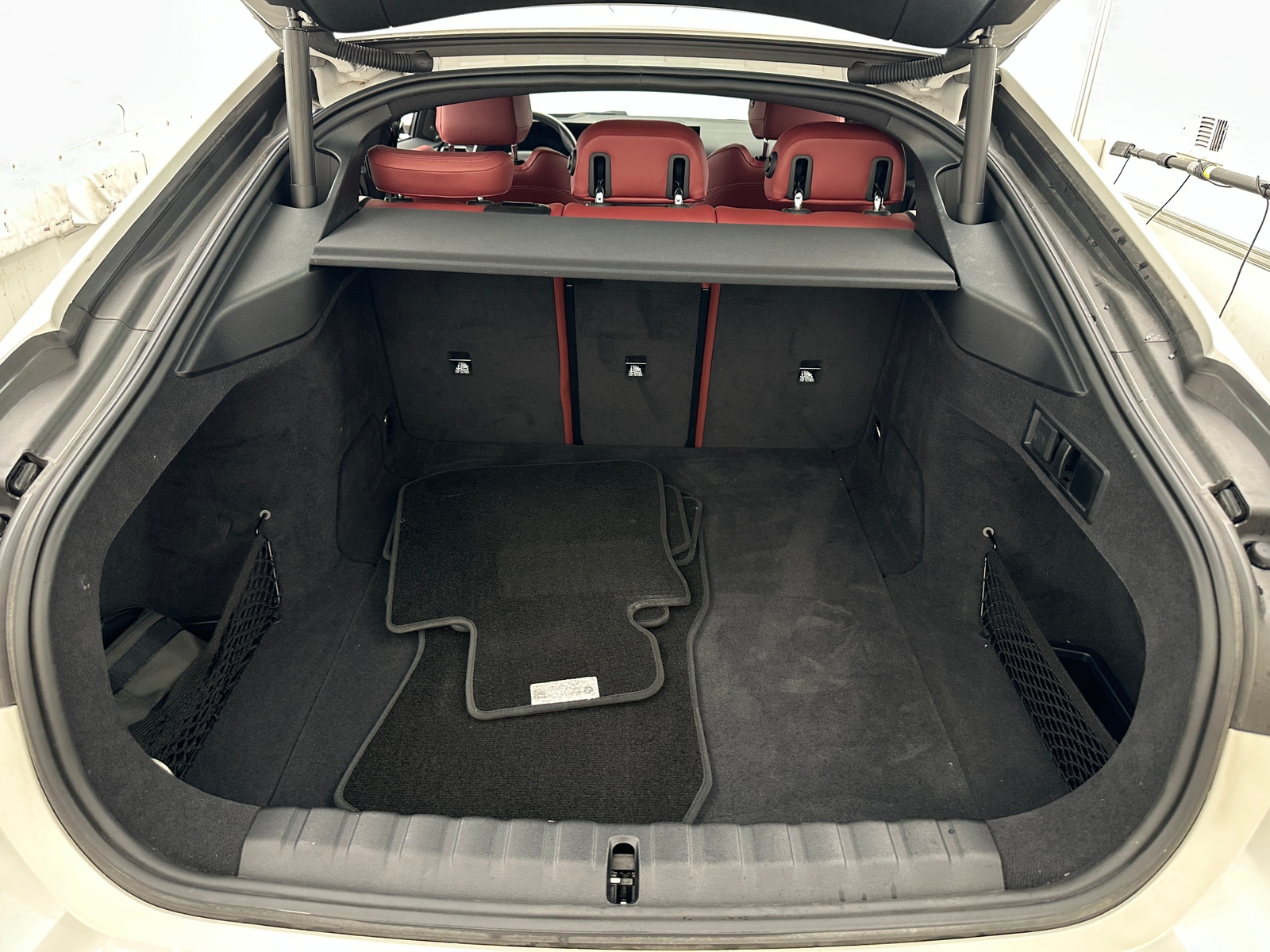 Thumbnail: 2023 BMW i4 - 6
