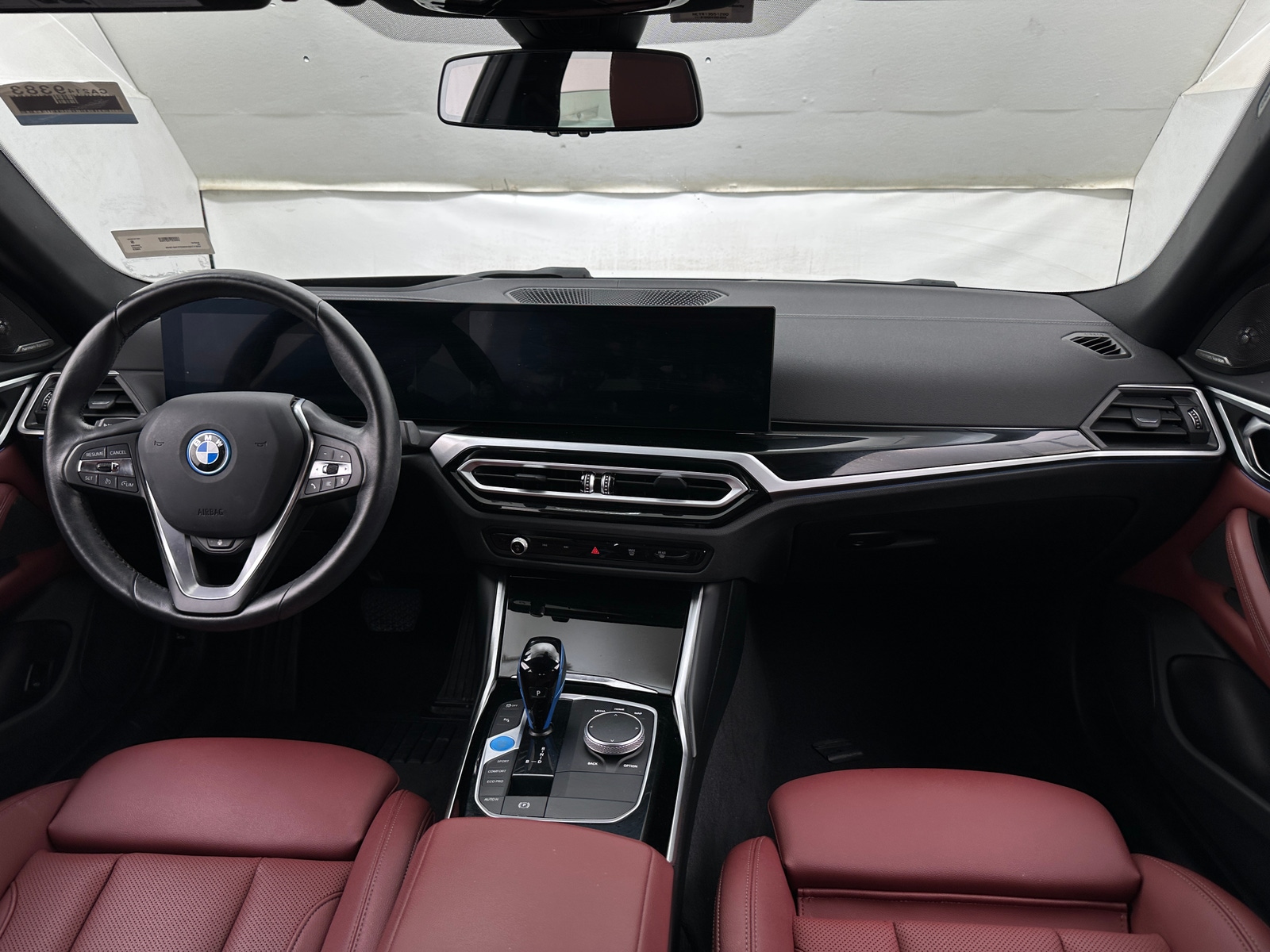 Thumbnail: 2023 BMW i4 - 2