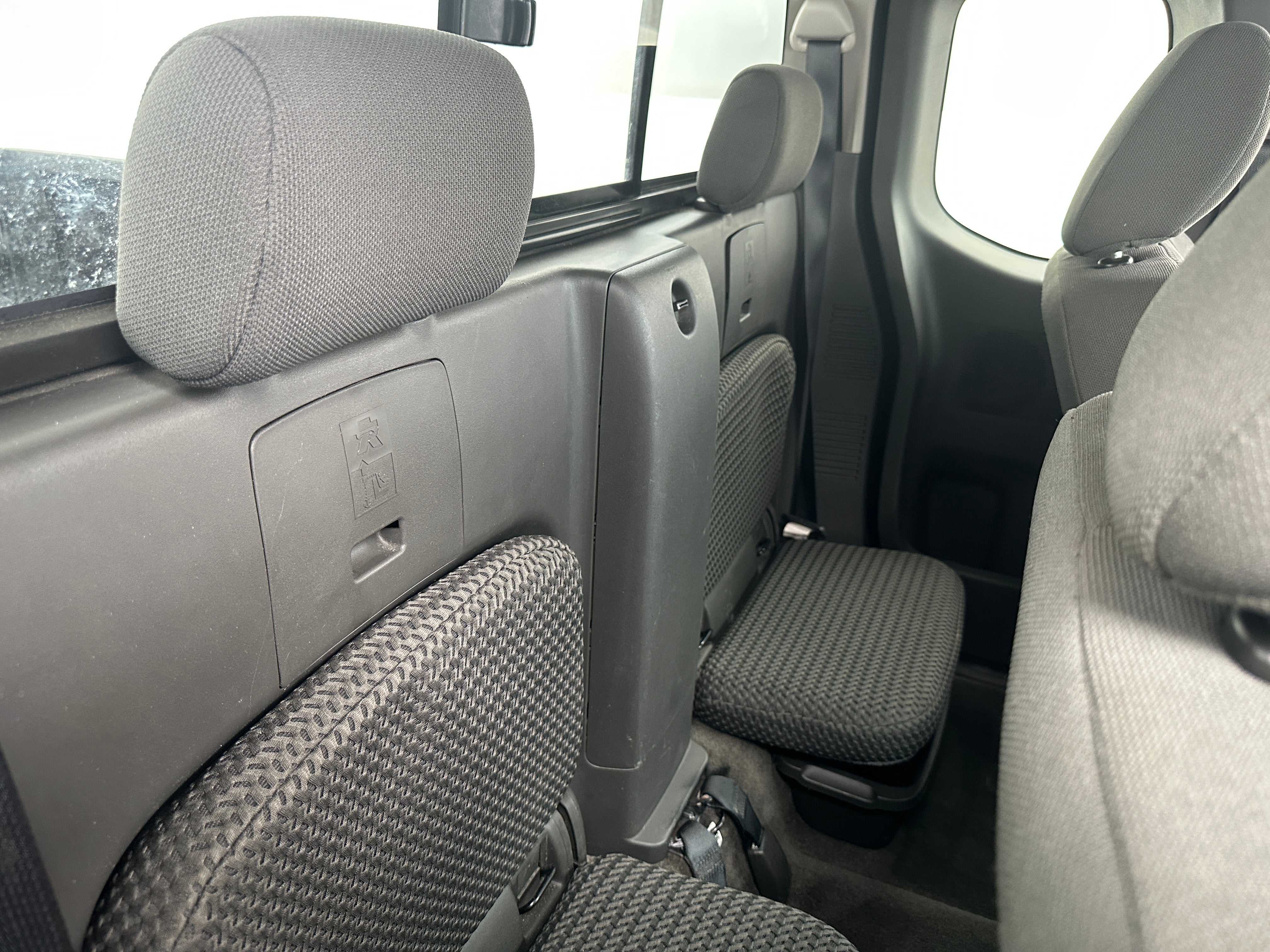 2017 Nissan Frontier SV 6