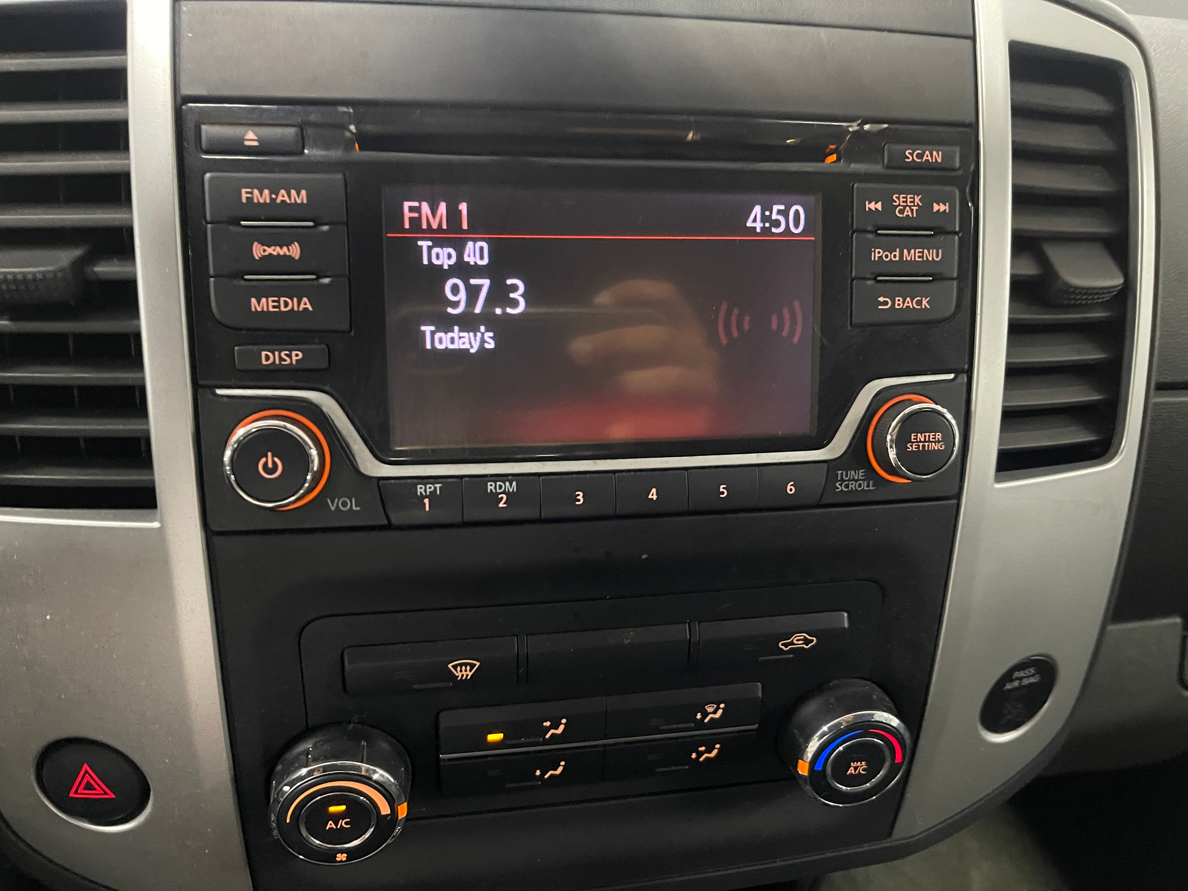 2017 Nissan Frontier SV 4