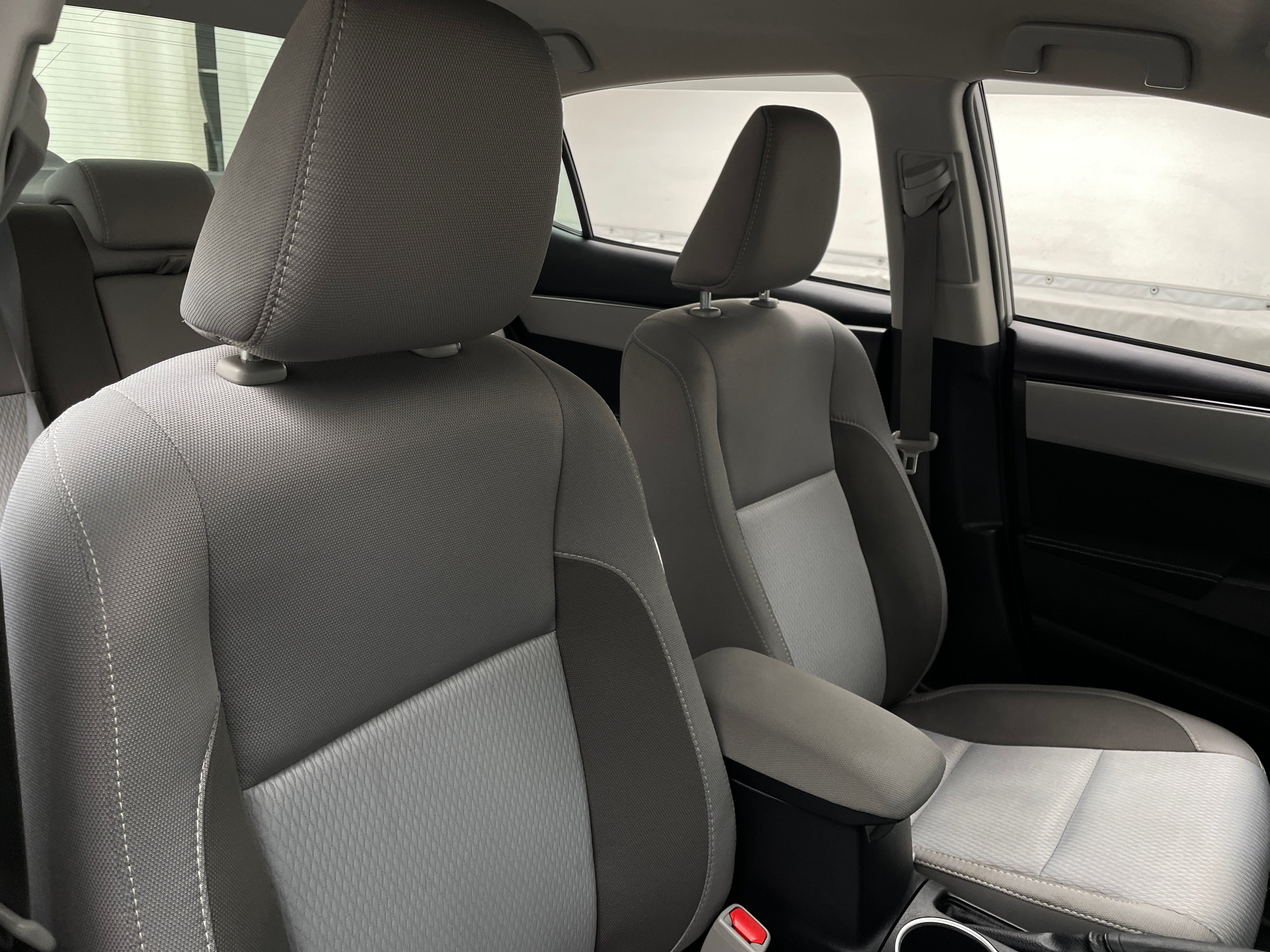 2018 Toyota Corolla LE 2