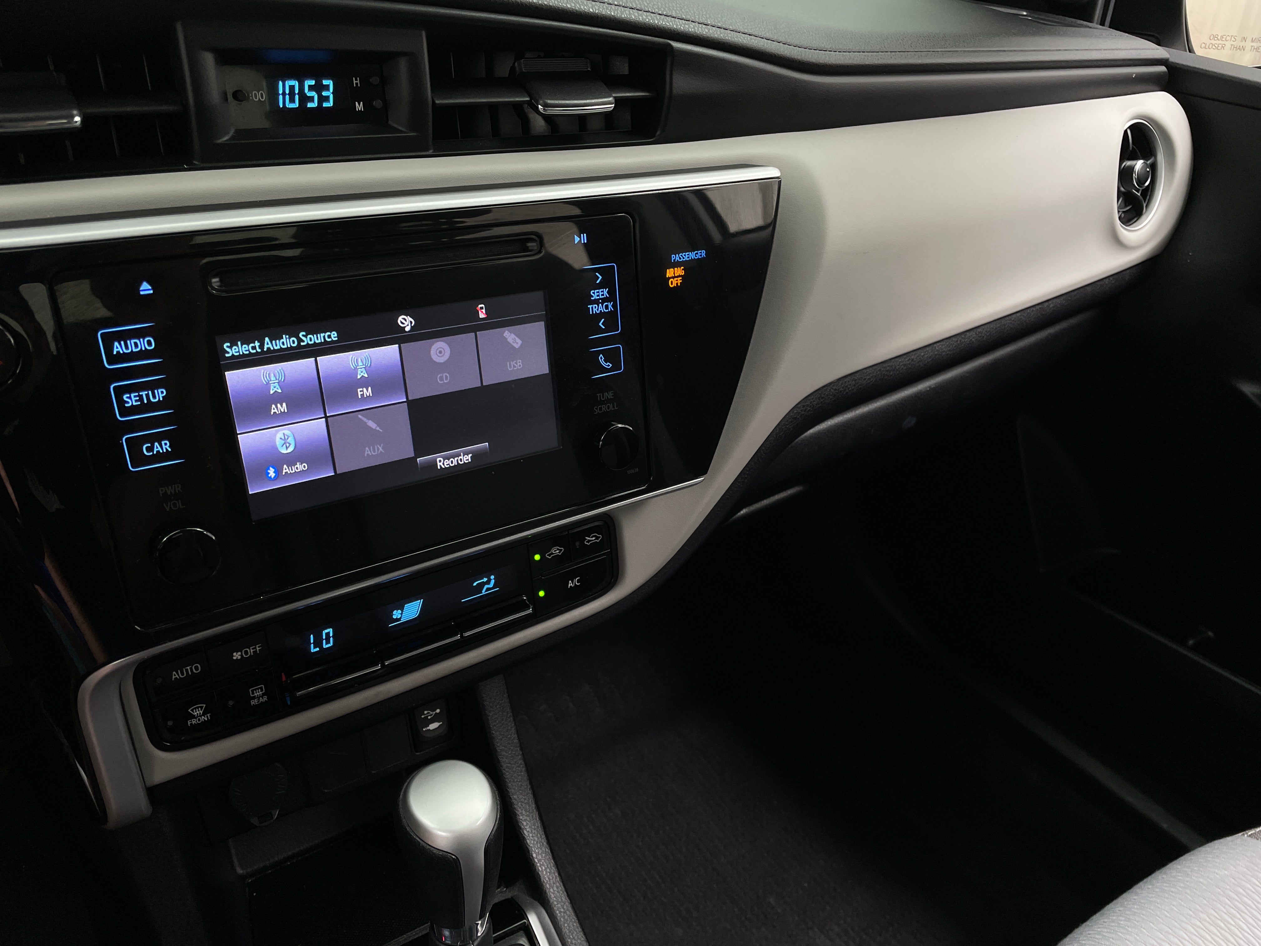 2018 Toyota Corolla LE 4