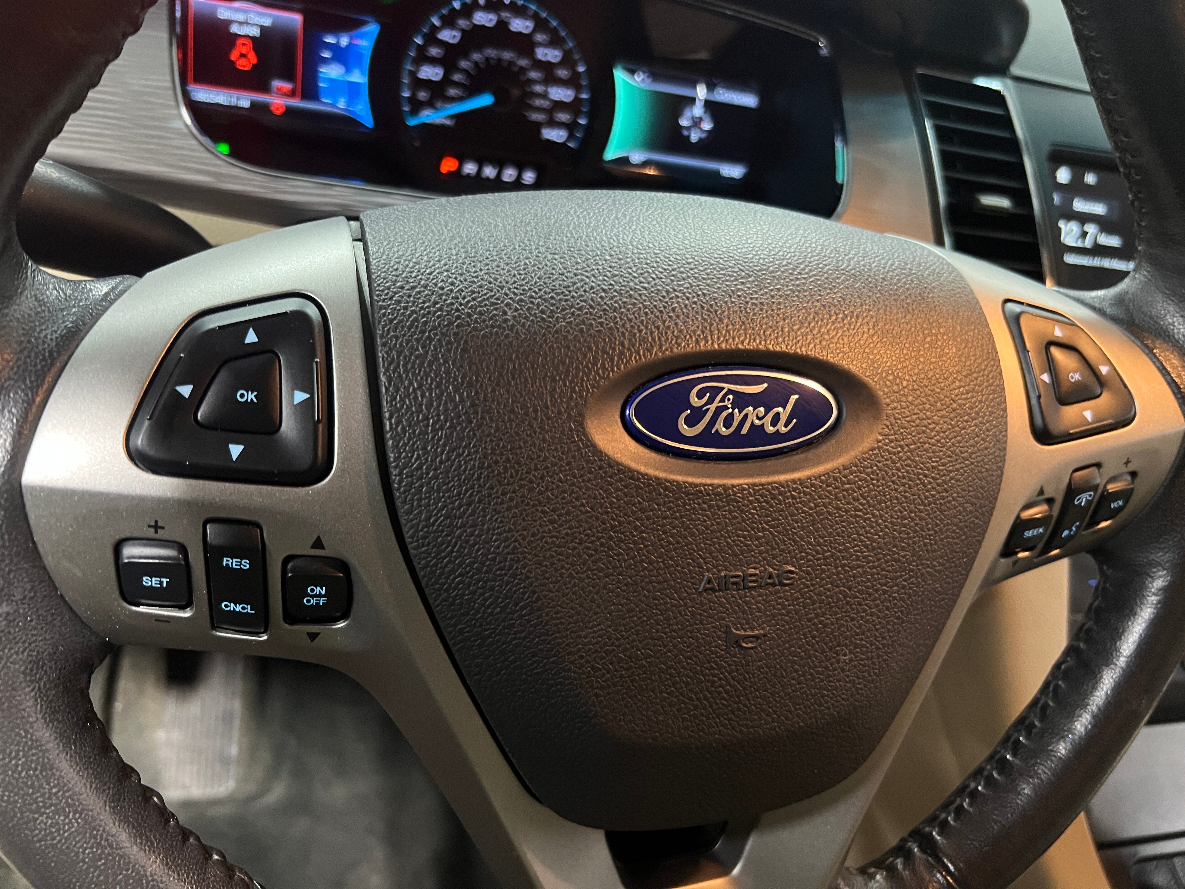 2016 Ford Taurus SEL 5