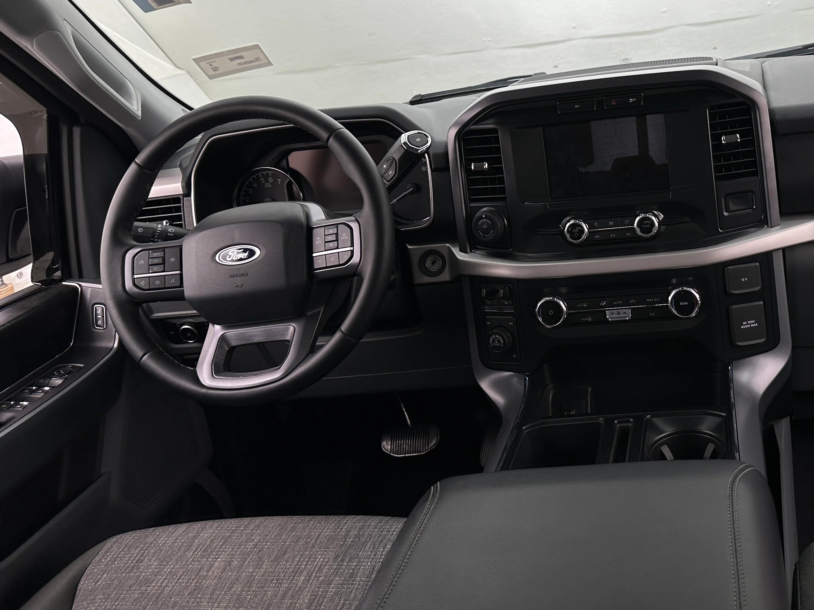 2023 Ford Econoline E-150 3