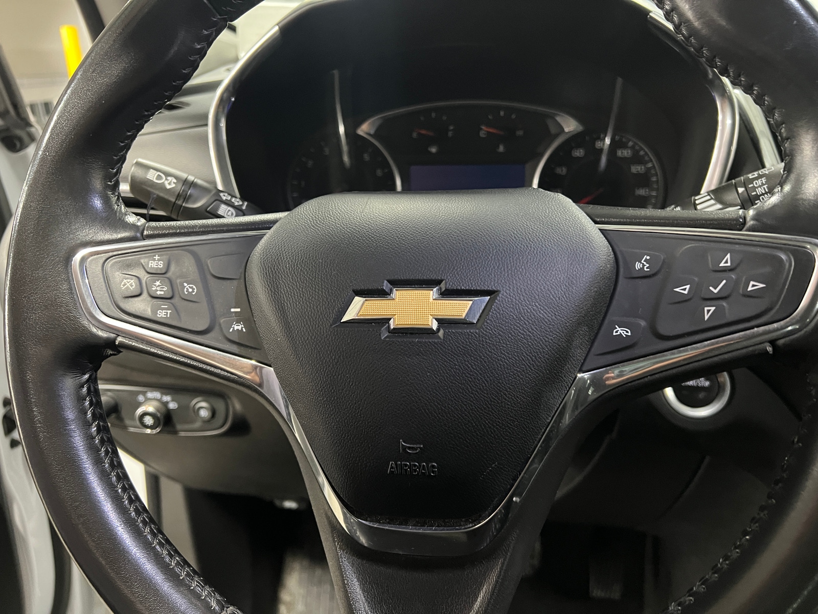 Thumbnail: 2021 Chevrolet Equinox - 5