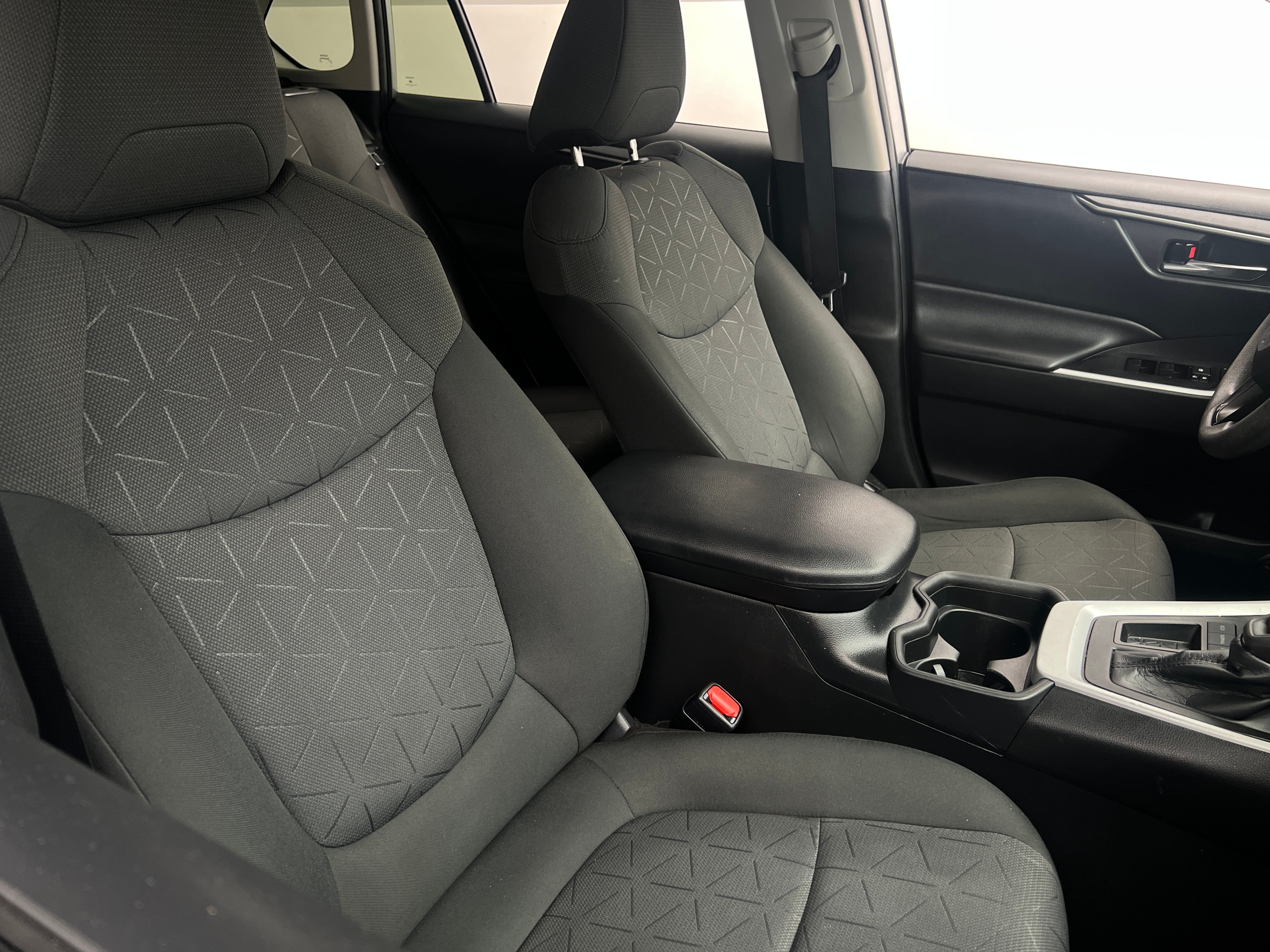 2020 Toyota RAV4 XLE 2