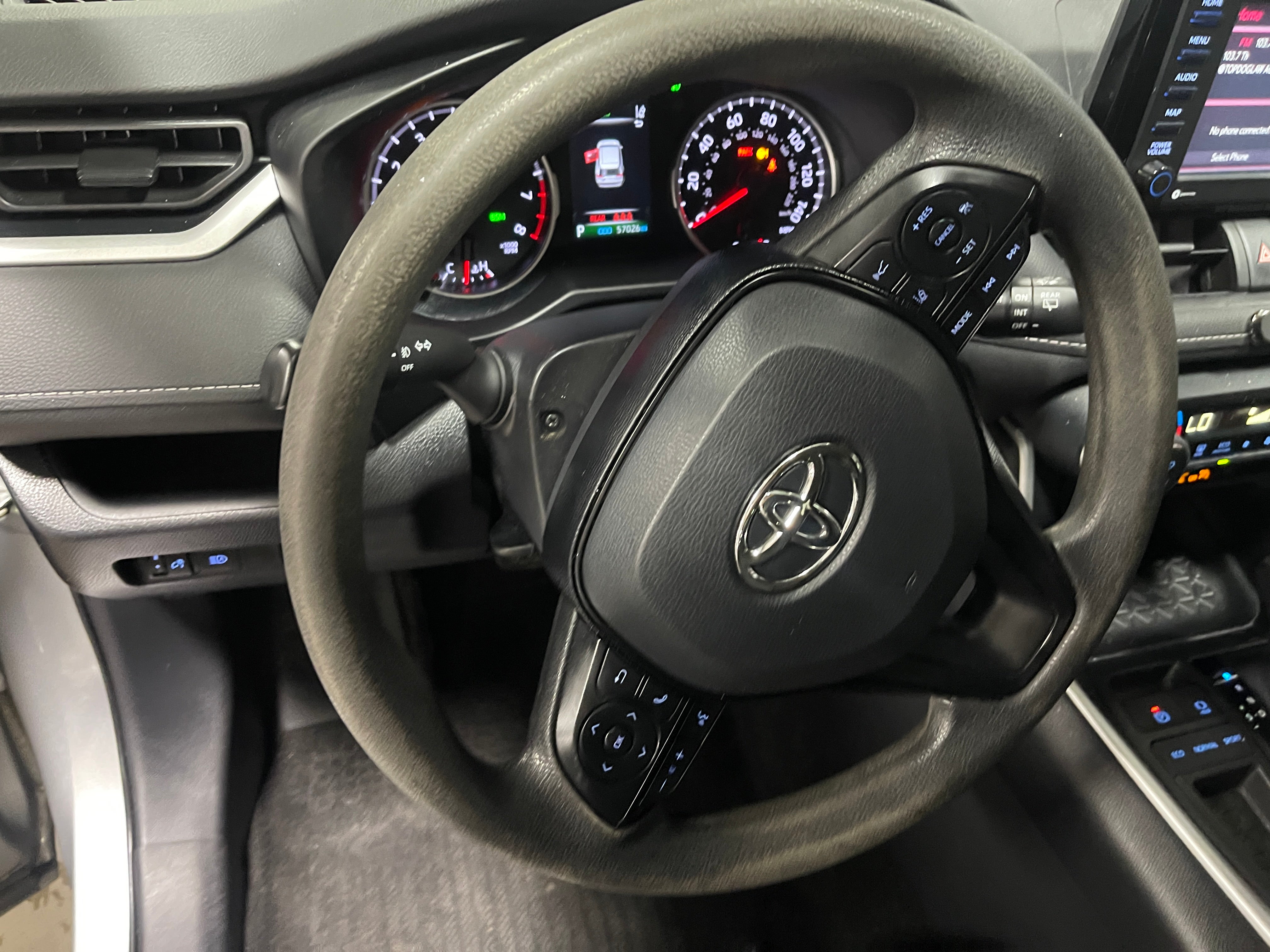 2020 Toyota RAV4 XLE 5