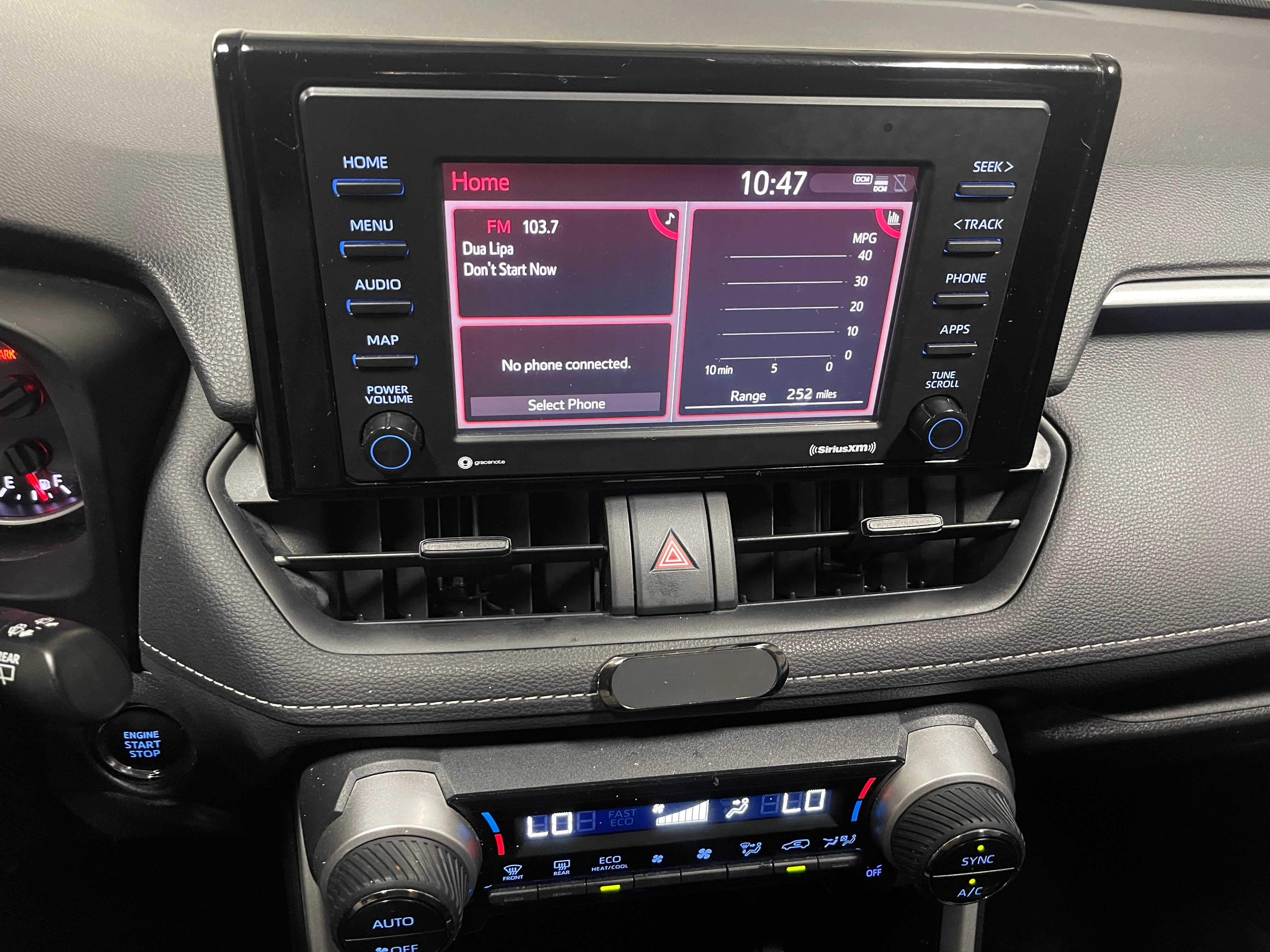2020 Toyota RAV4 XLE 4
