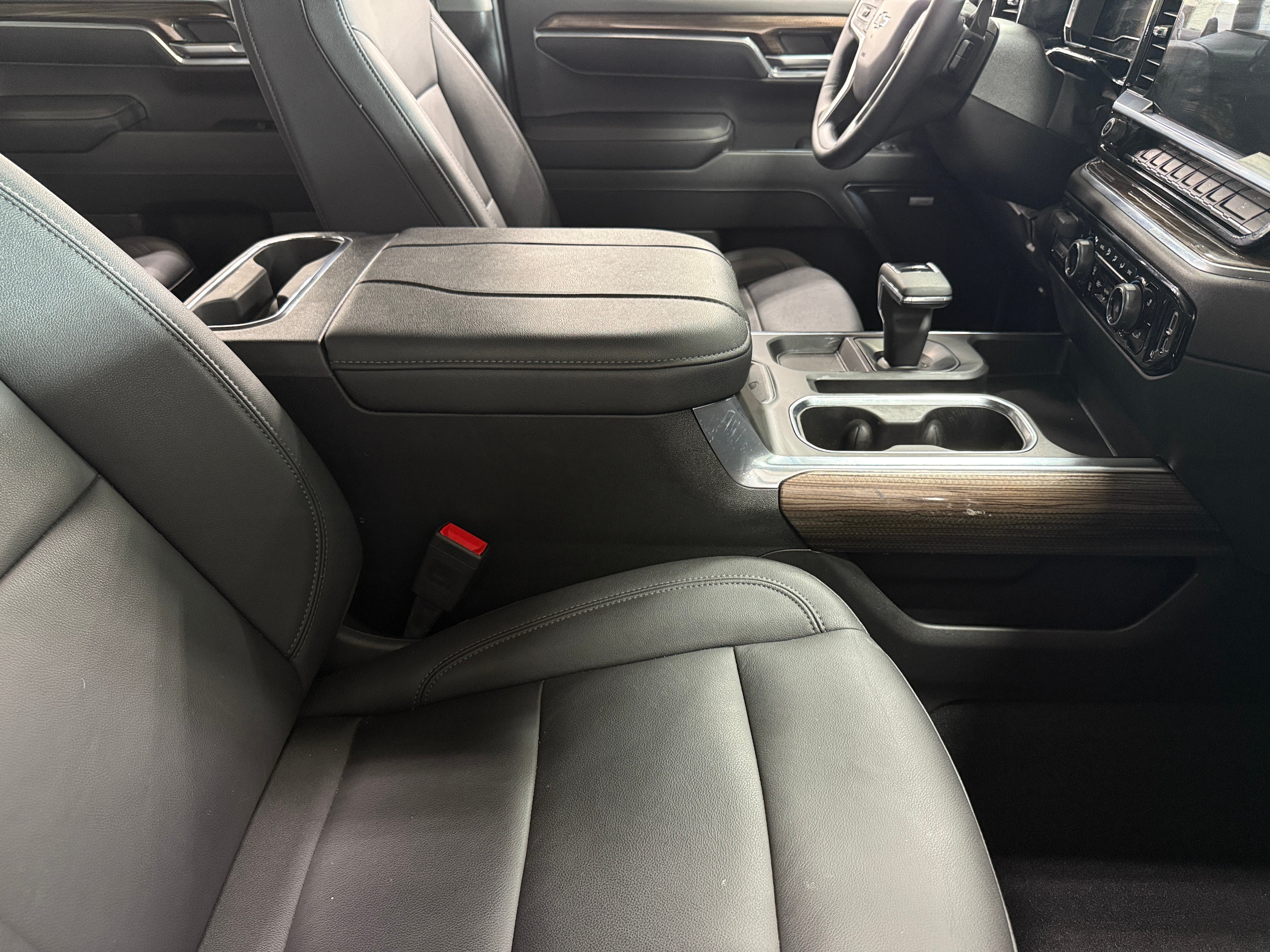 2024 Chevrolet Silverado 1500 RST 2