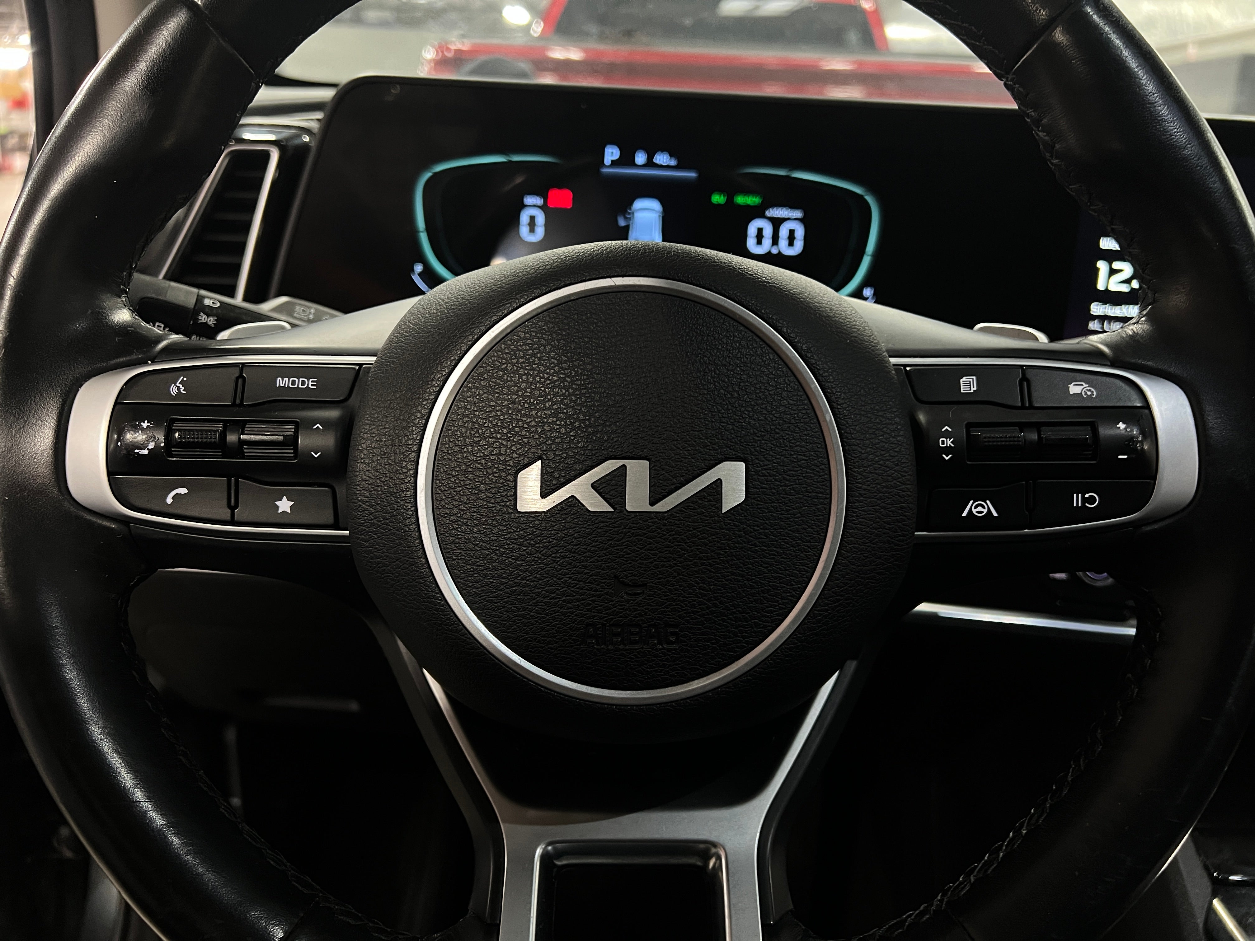 2023 Kia Sportage EX 4