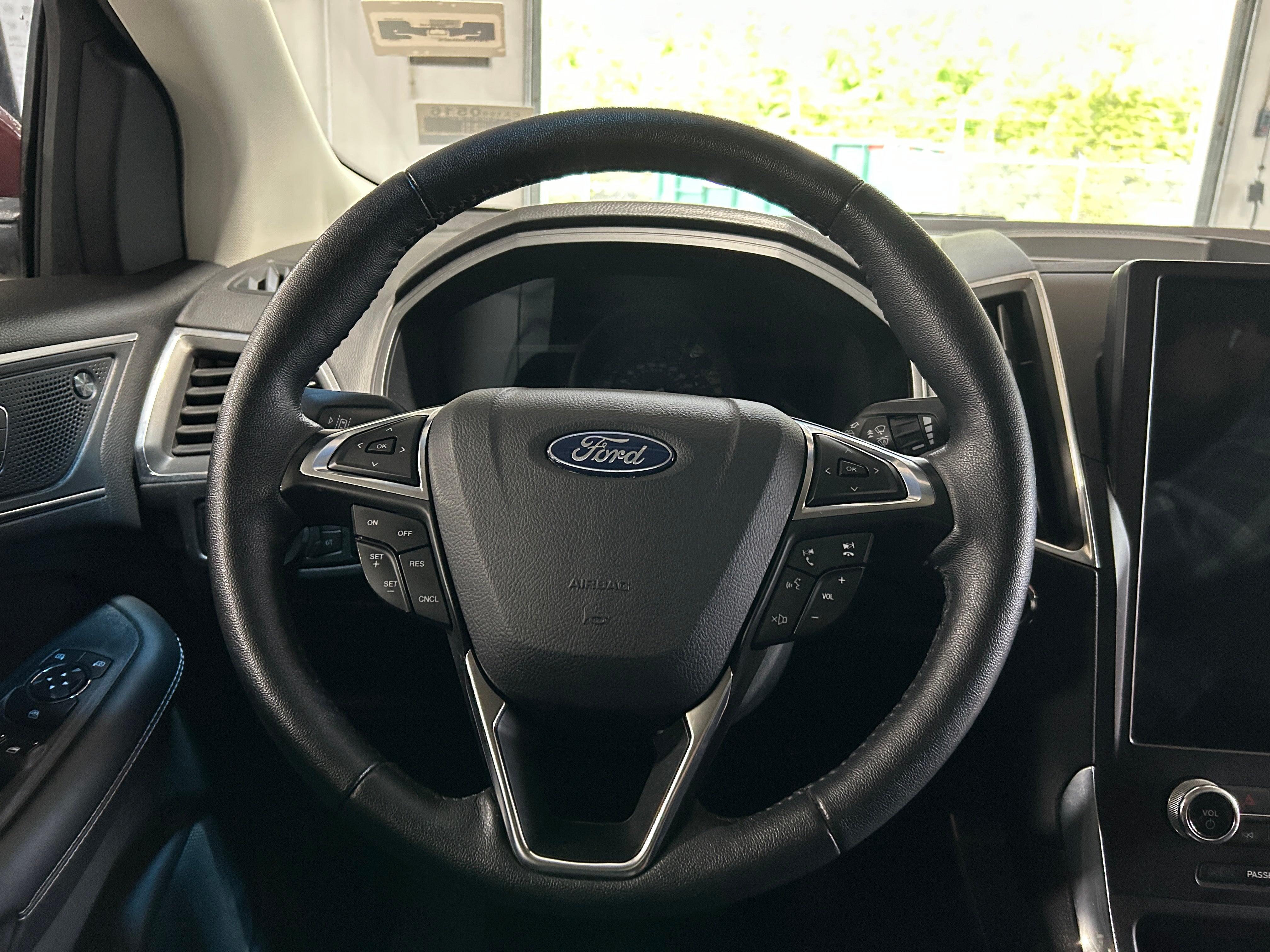 2024 Ford Edge Titanium 4