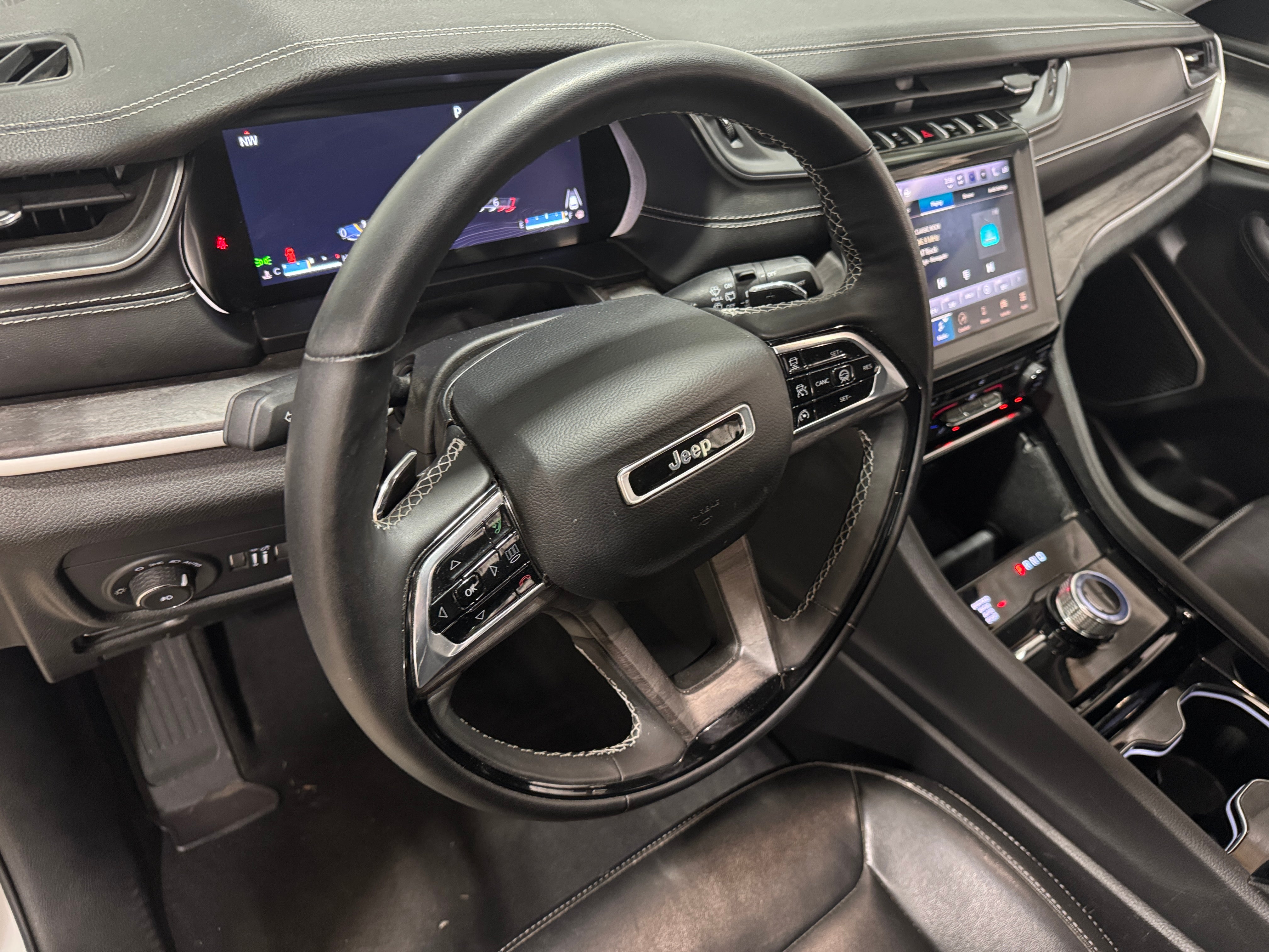 2022 Jeep Grand Cherokee L Limited Edition 2