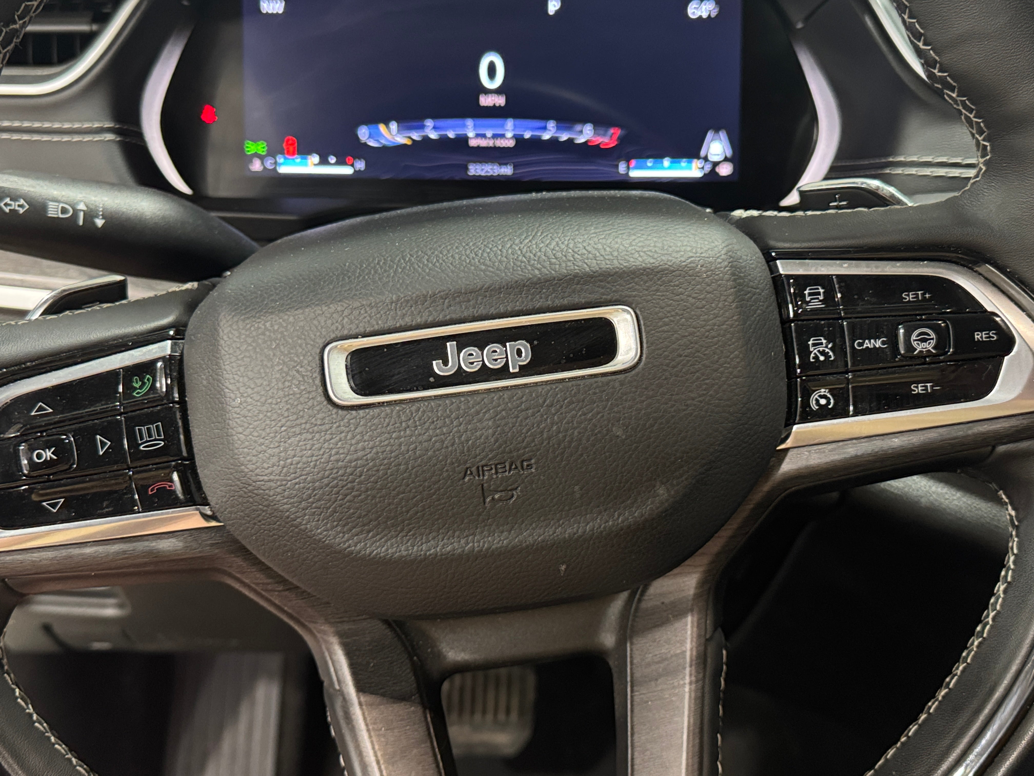2022 Jeep Grand Cherokee L Limited Edition 4